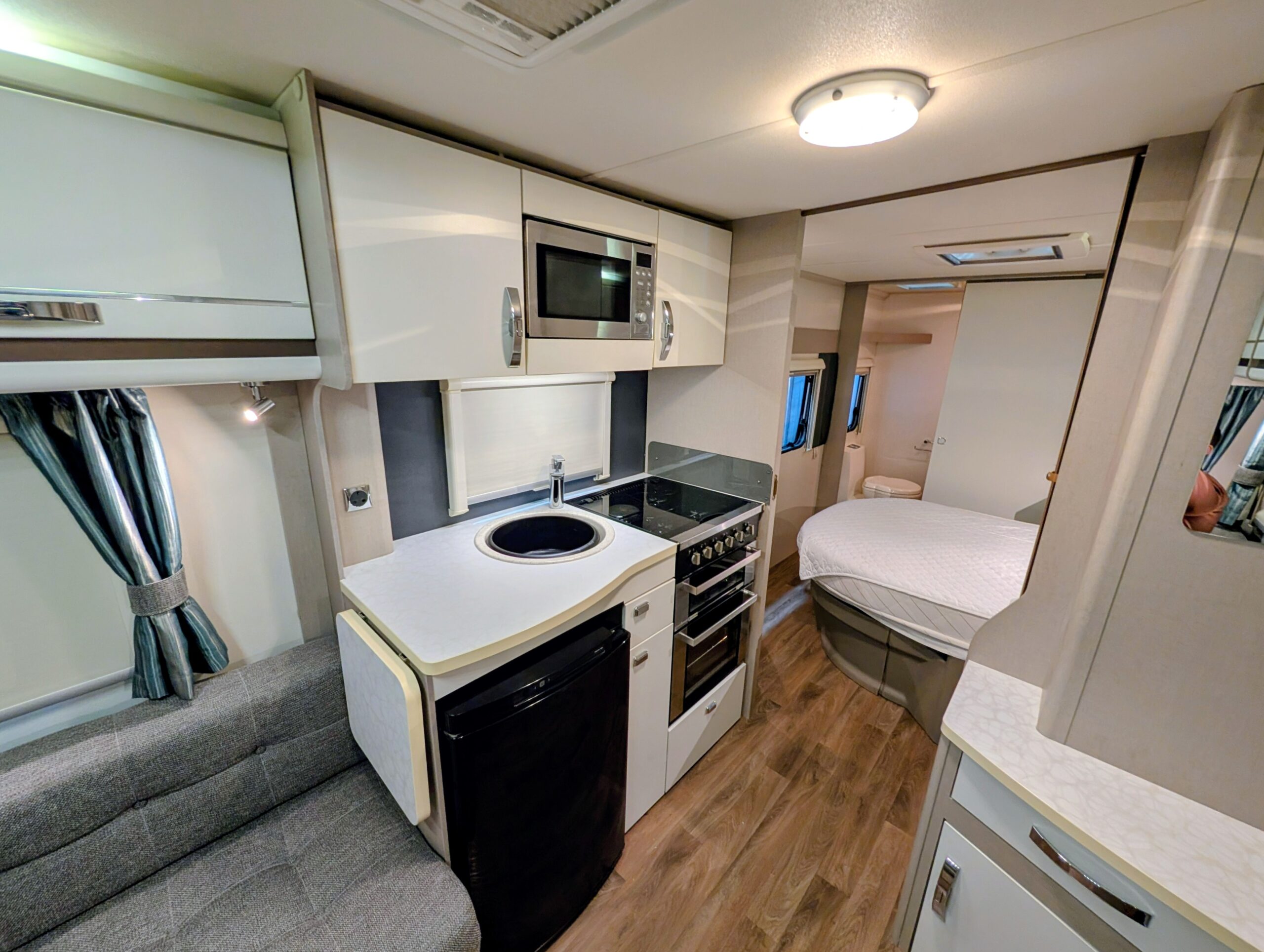 
								Sterling Eccles Sport 584 full									