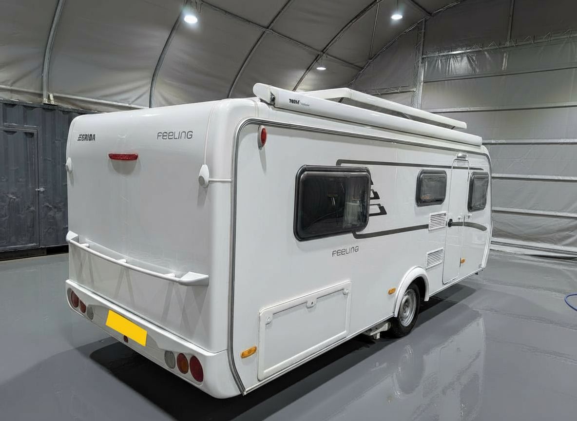 
								Eriba Feeling 442 full									