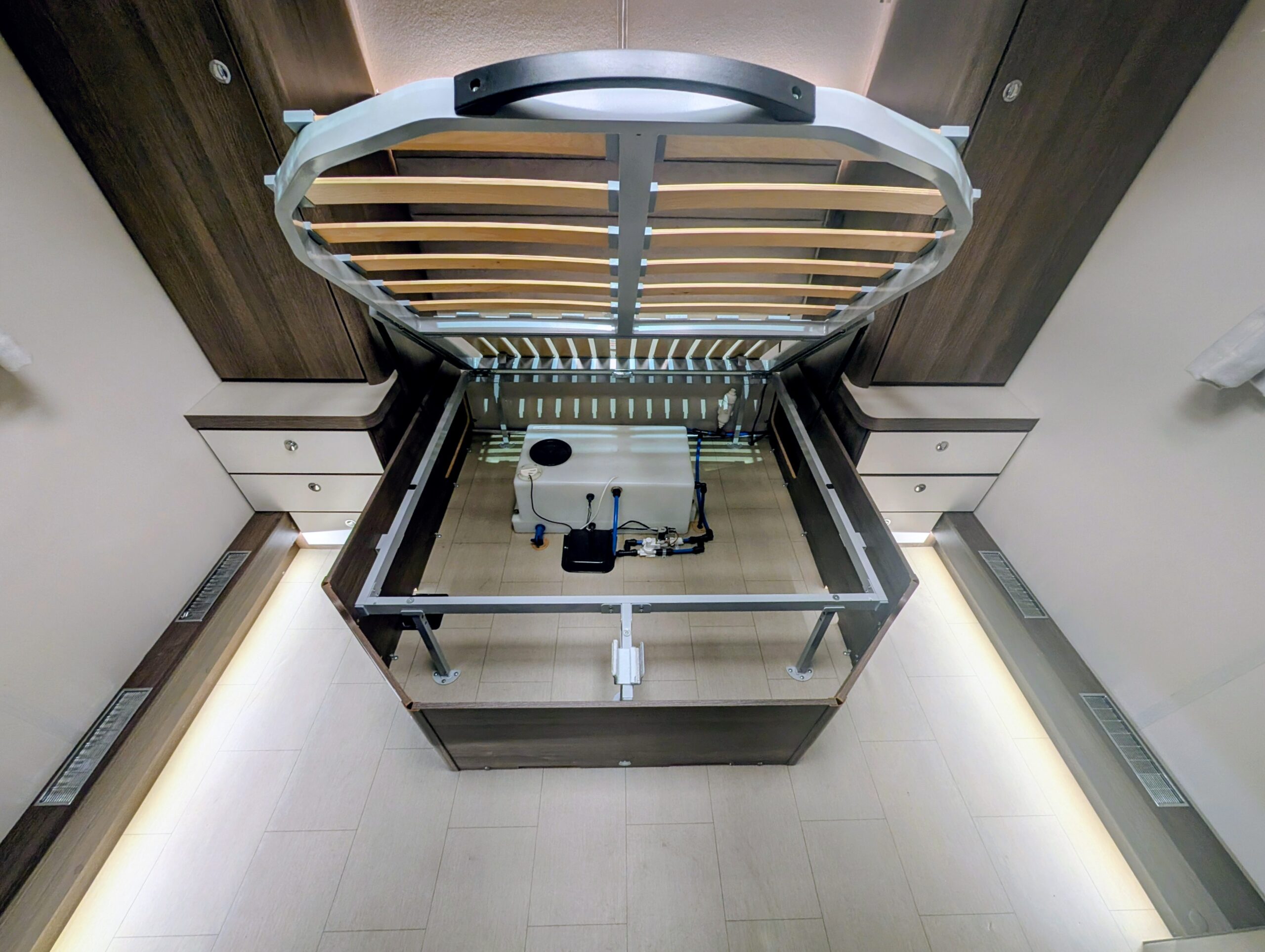 
								Buccaneer Barracuda full									