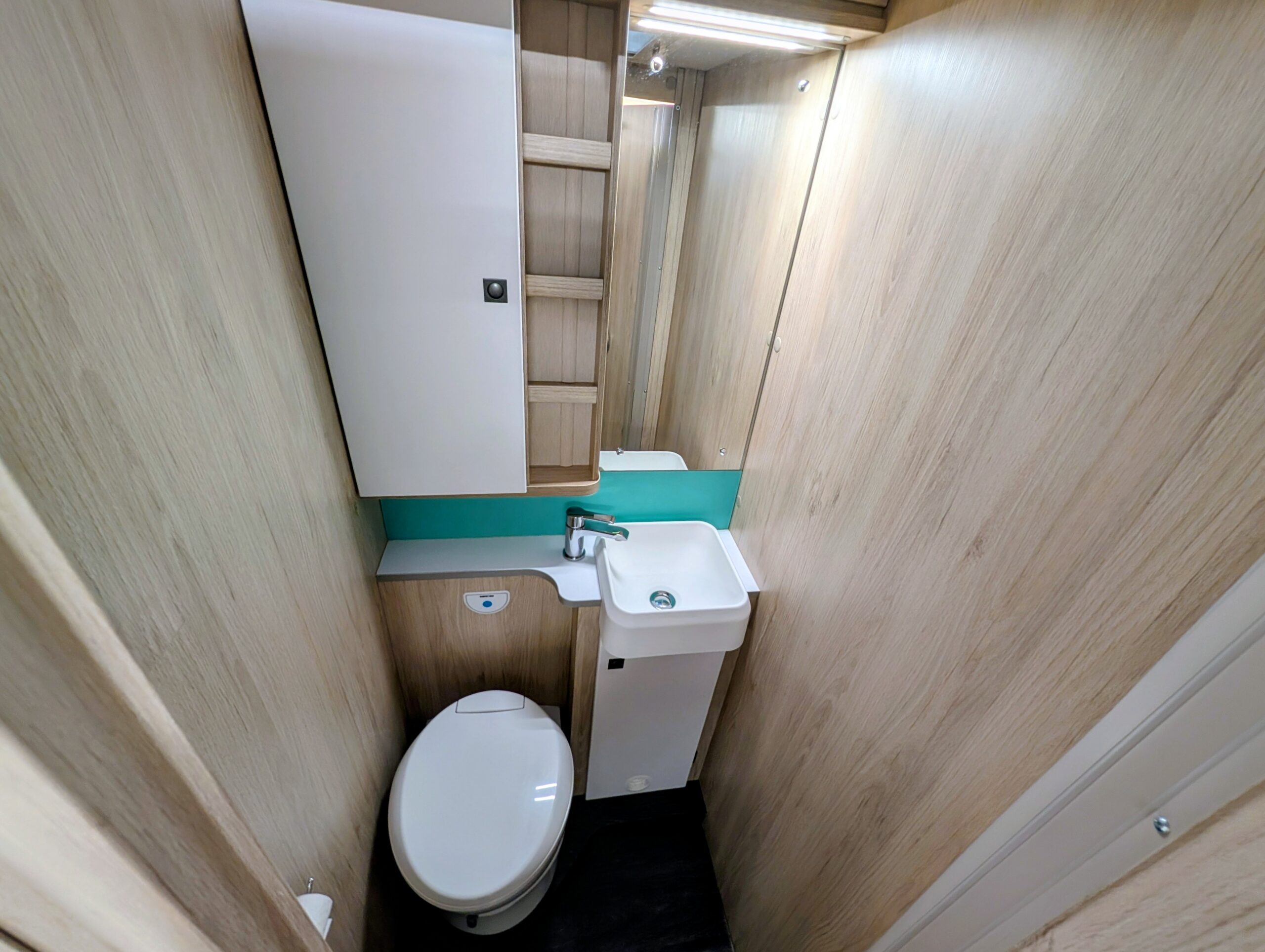 
								Auto Trail F-74 Auto full									