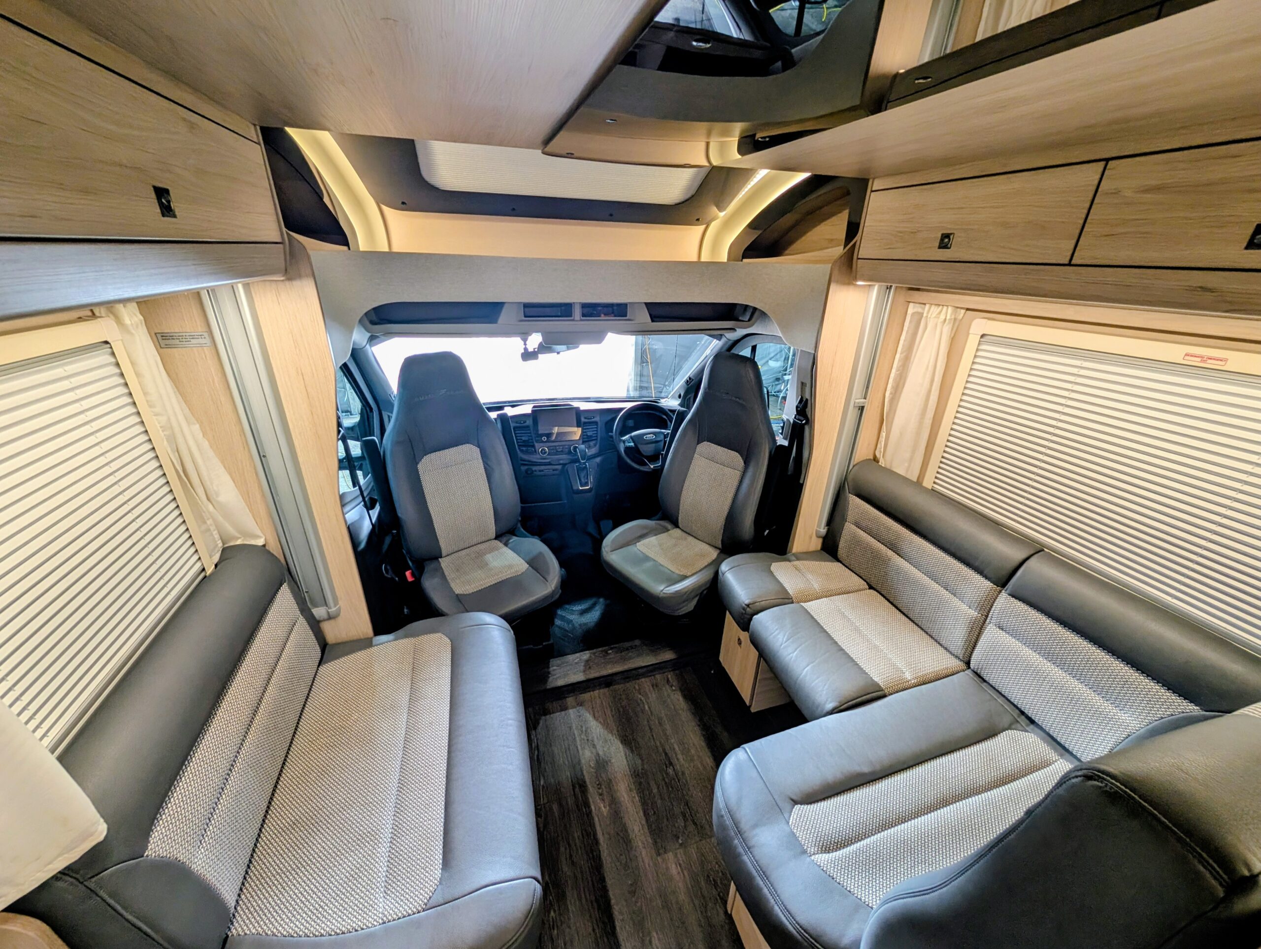 
								Auto Trail F-74 Auto full									