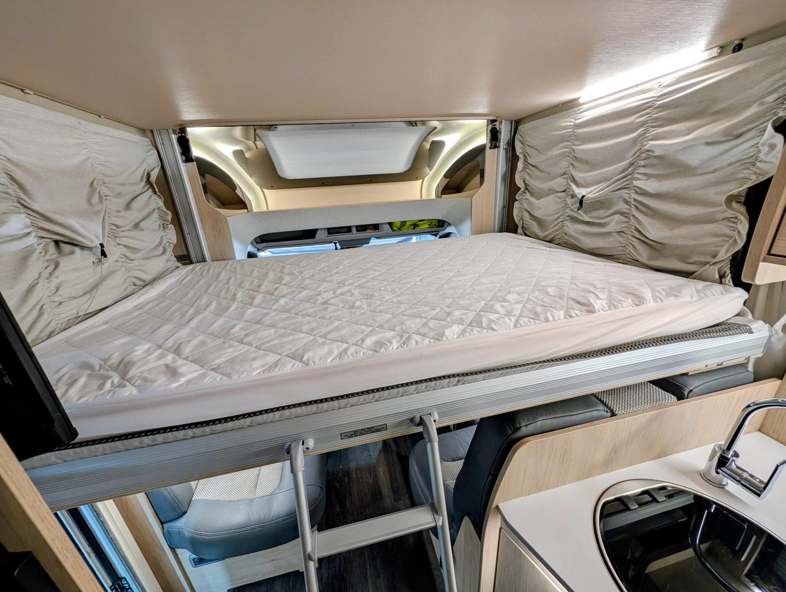 
								Auto Trail F-74 Auto full									