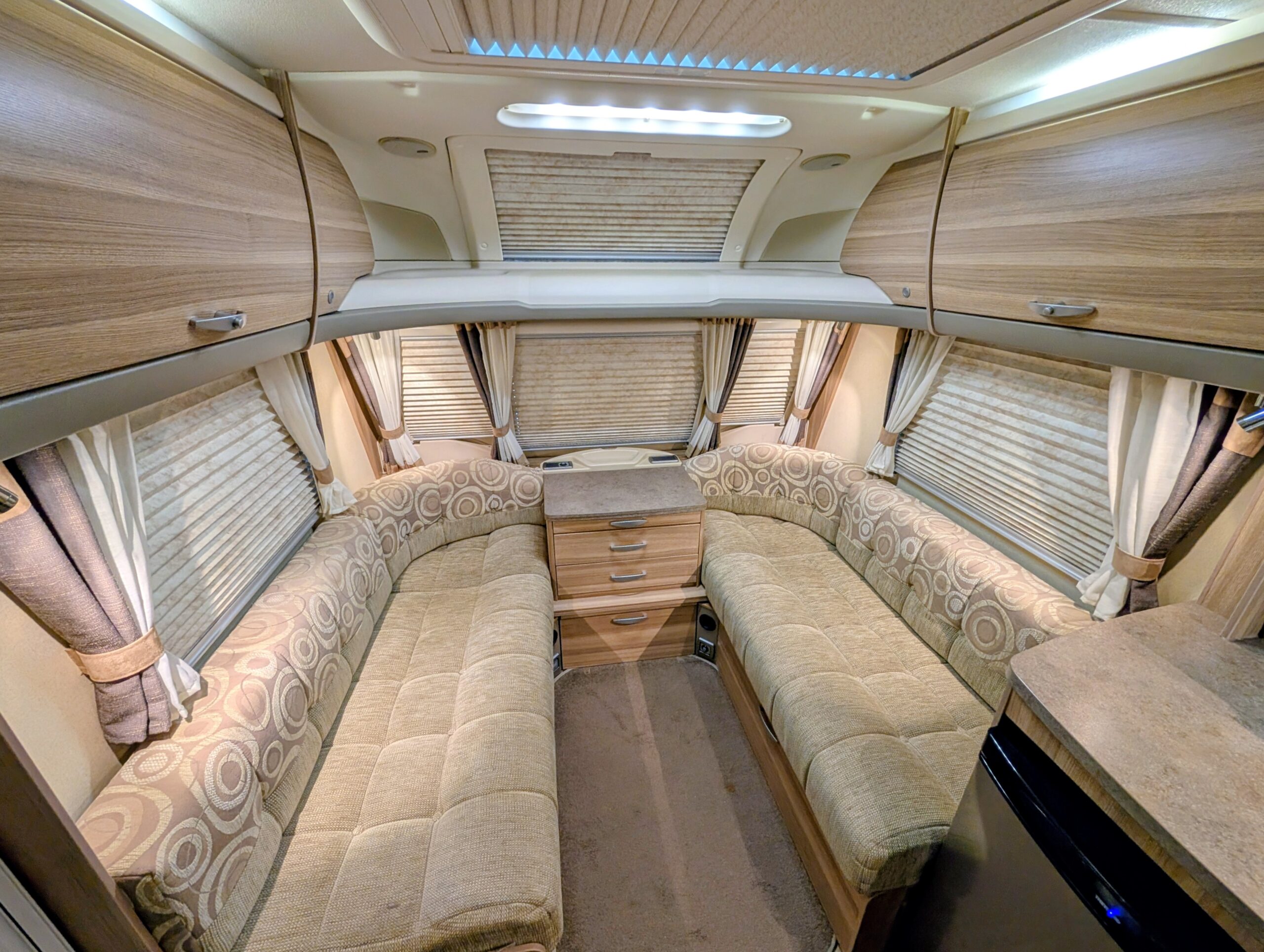 
								Sterling Eccles Quartz full									