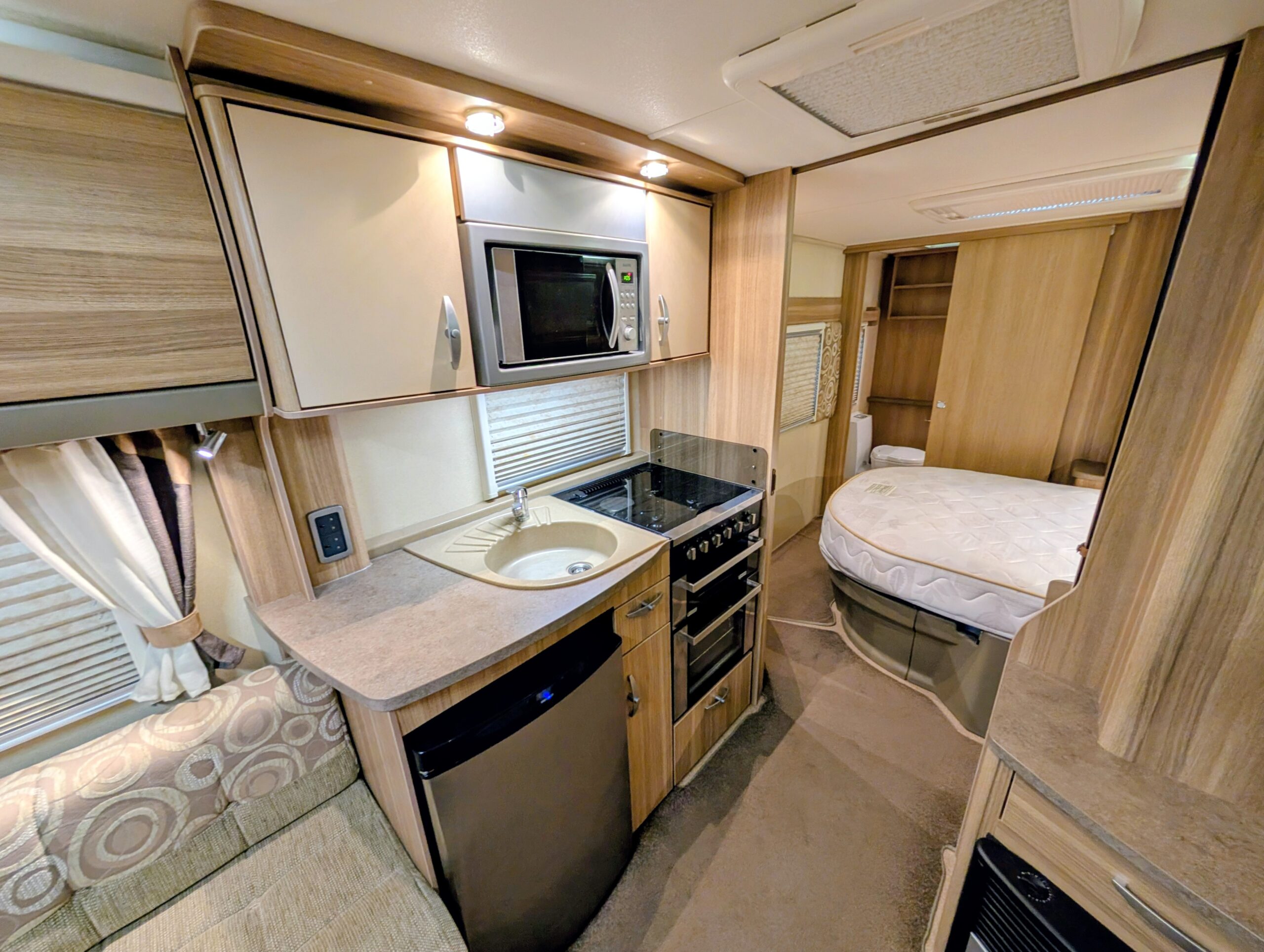 
								Sterling Eccles Quartz full									