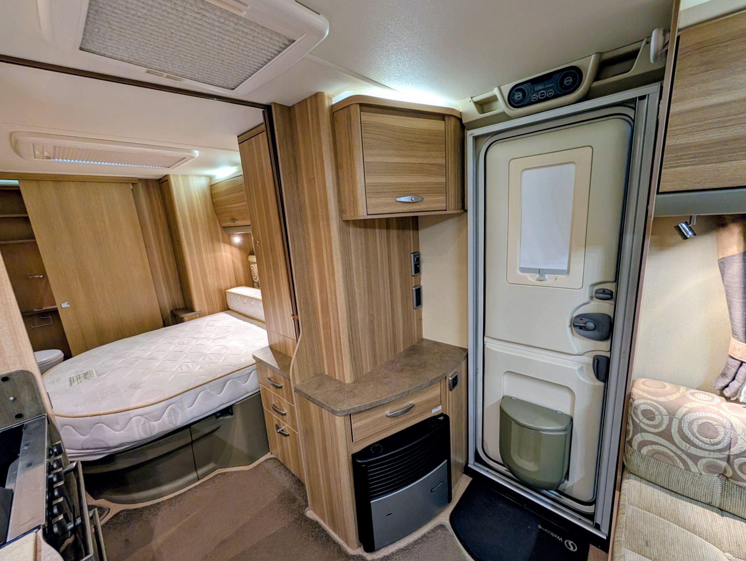 
								Sterling Eccles Quartz full									