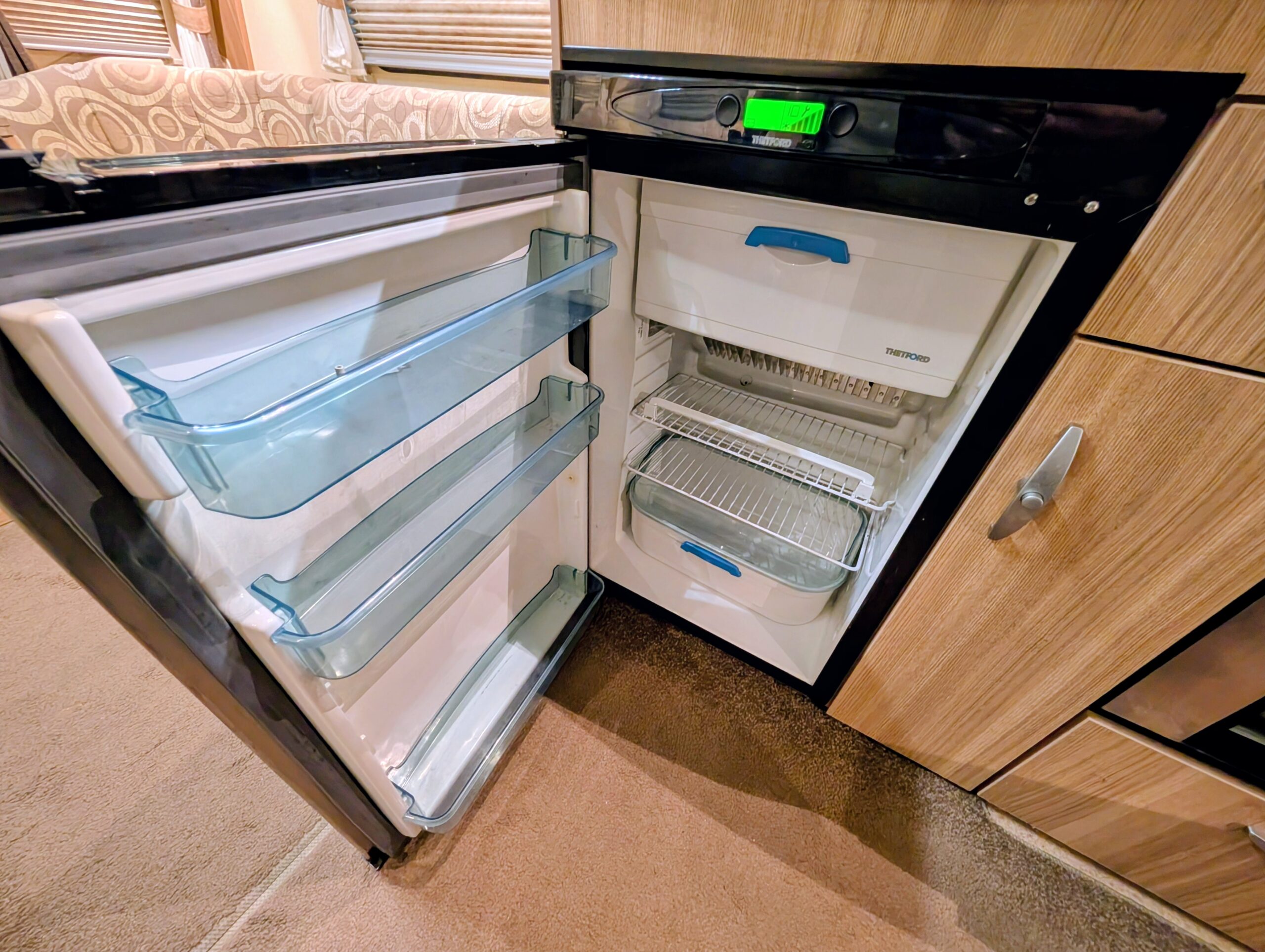 
								Sterling Eccles Quartz full									