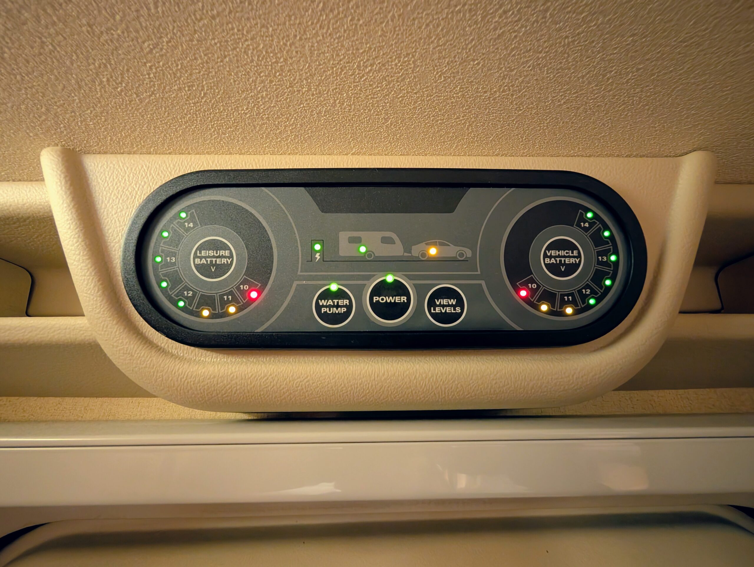 
								Sterling Eccles Quartz full									