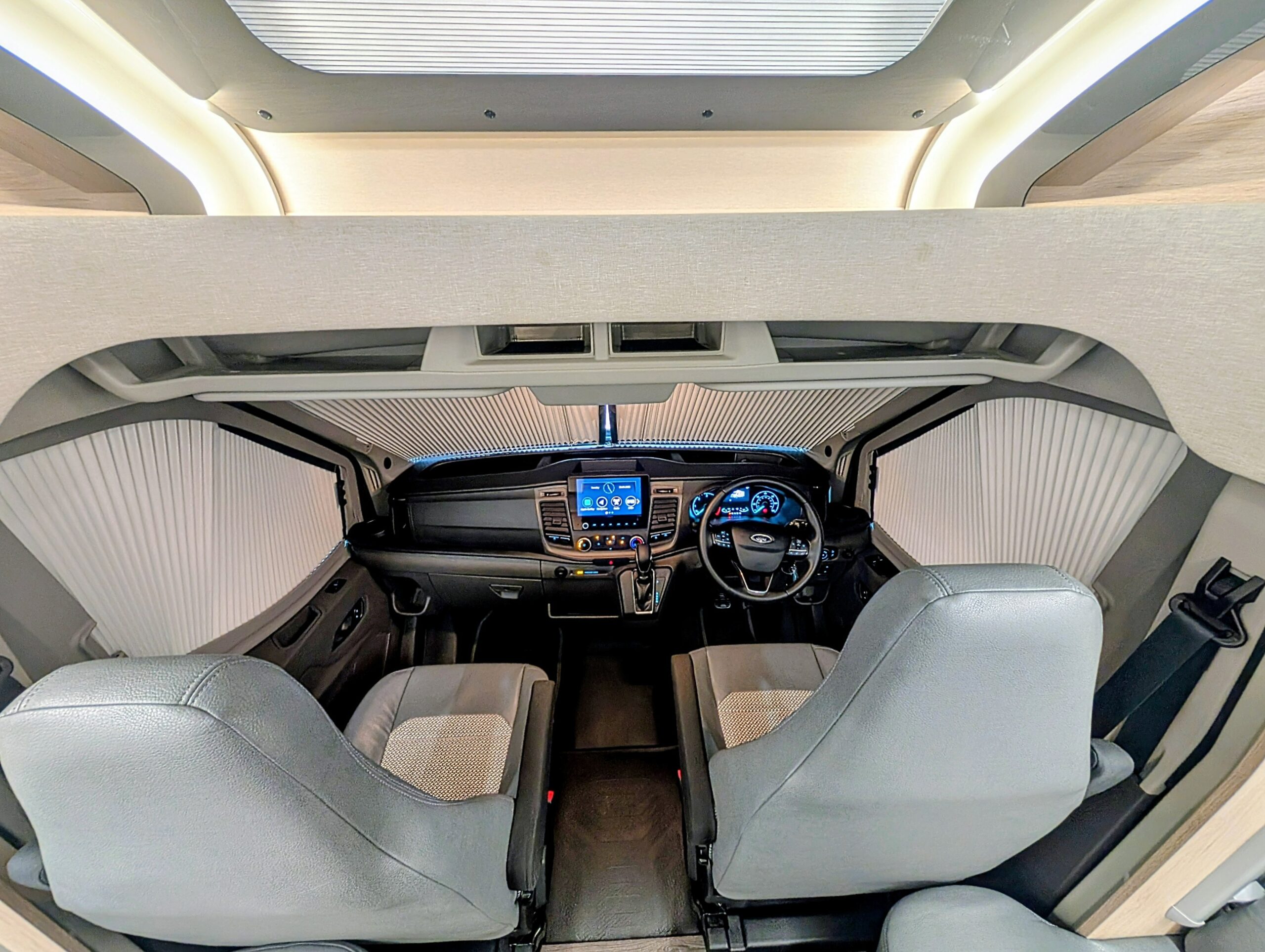 
								Auto Trail F-62 full									