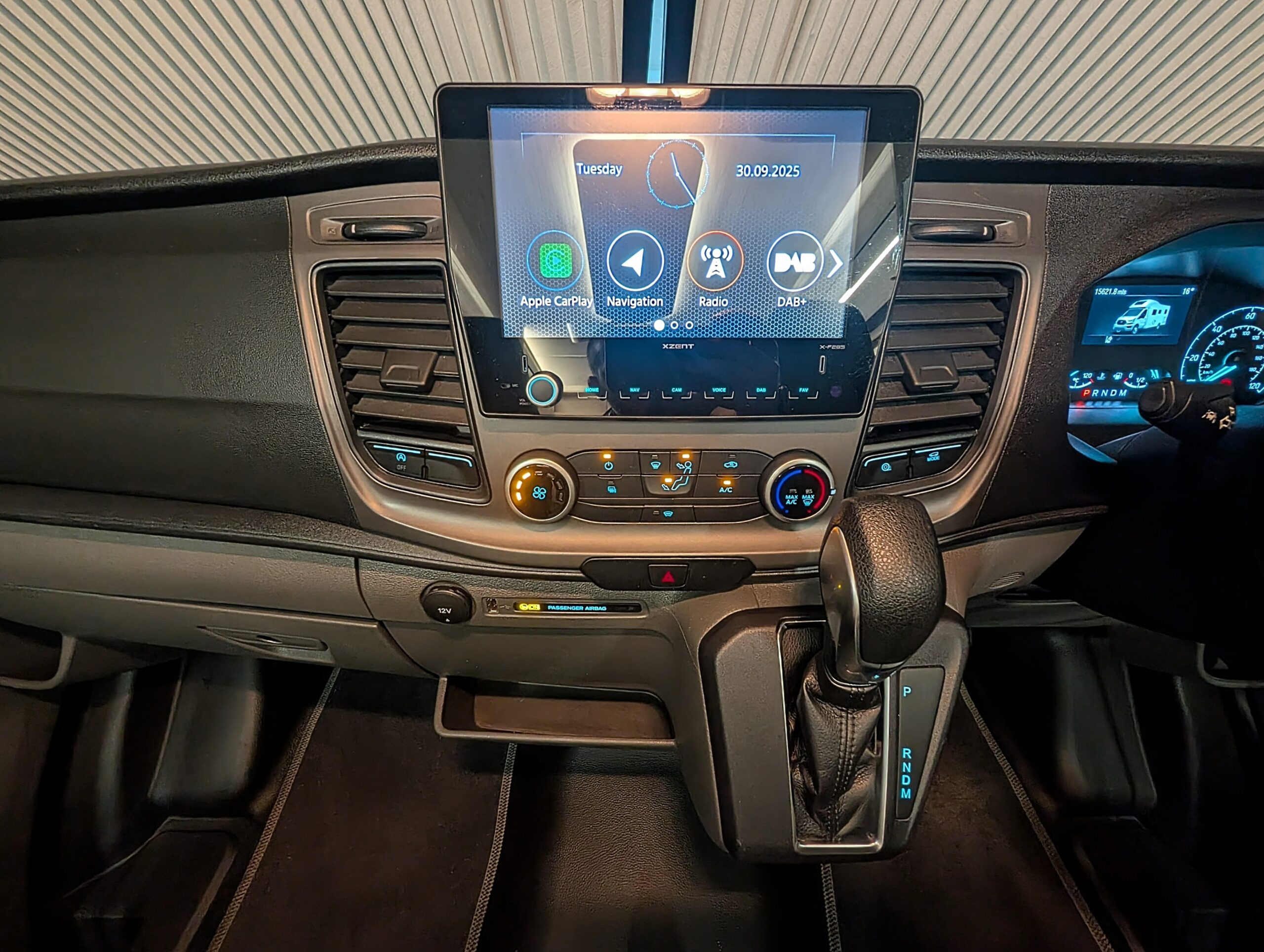 
								Auto Trail F-62 full									