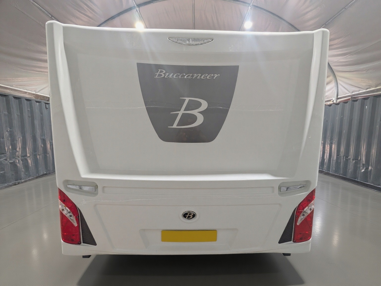 
								Buccaneer Barracuda full									