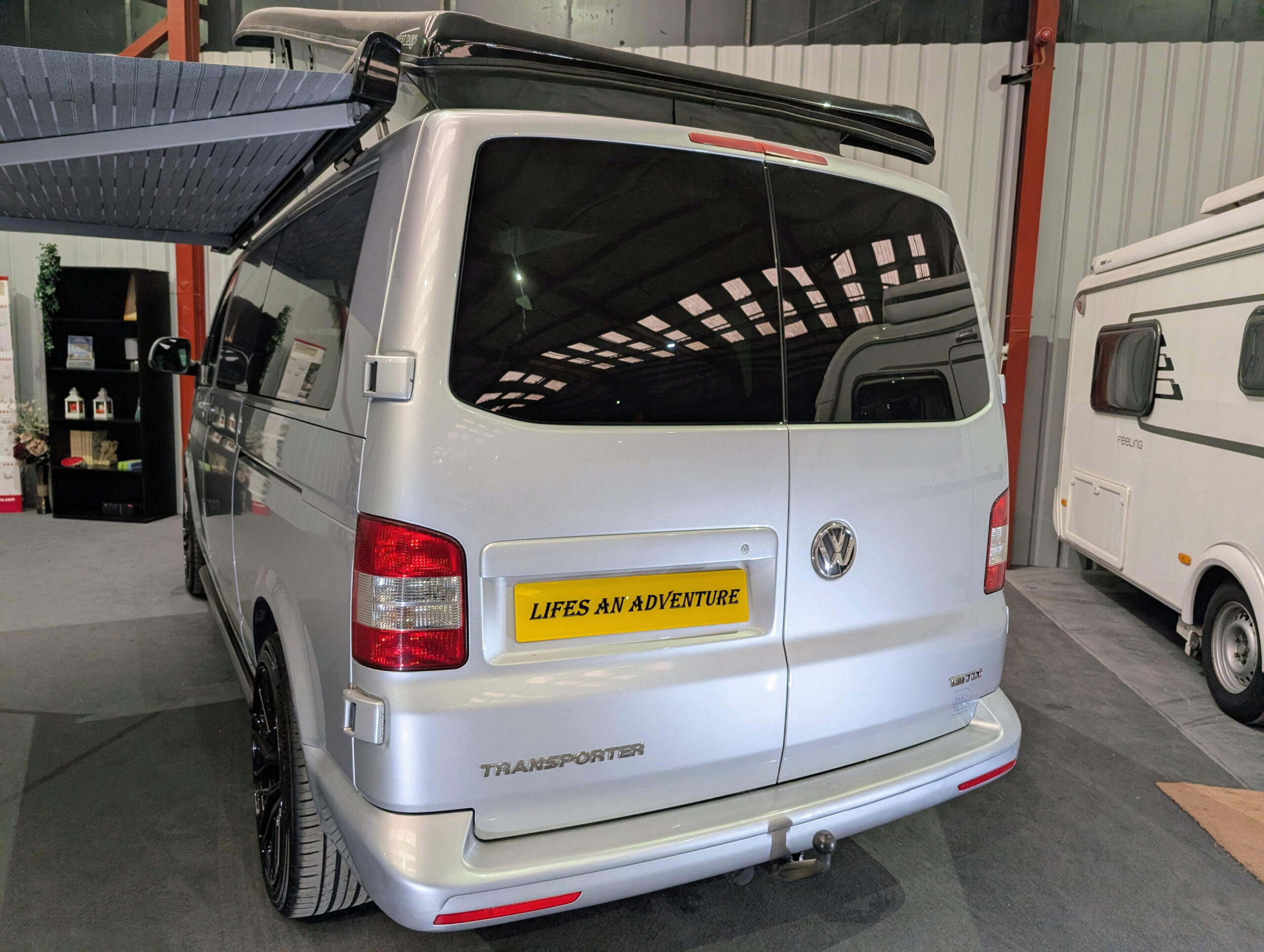 
								Volkswagen Campervan Long Wheel Base Conversion full									