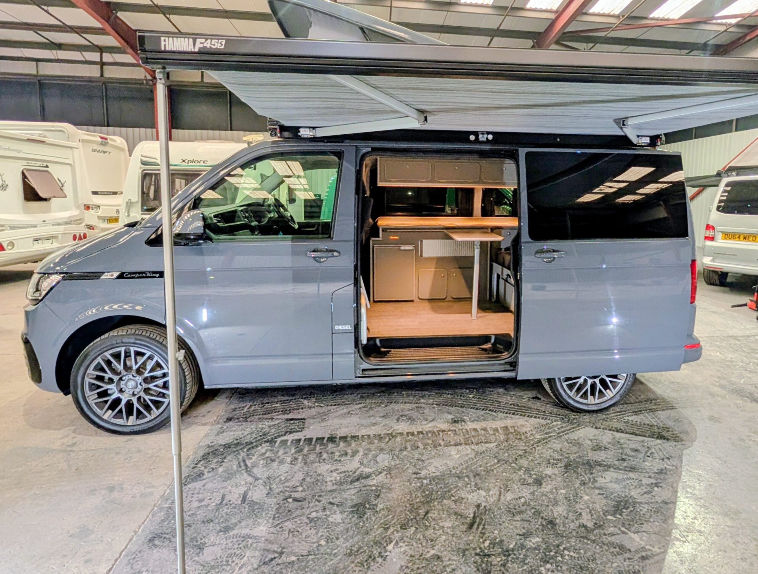 
								VOLKSWAGEN	TRANSPORTER T28 STARTLINE TDI full									