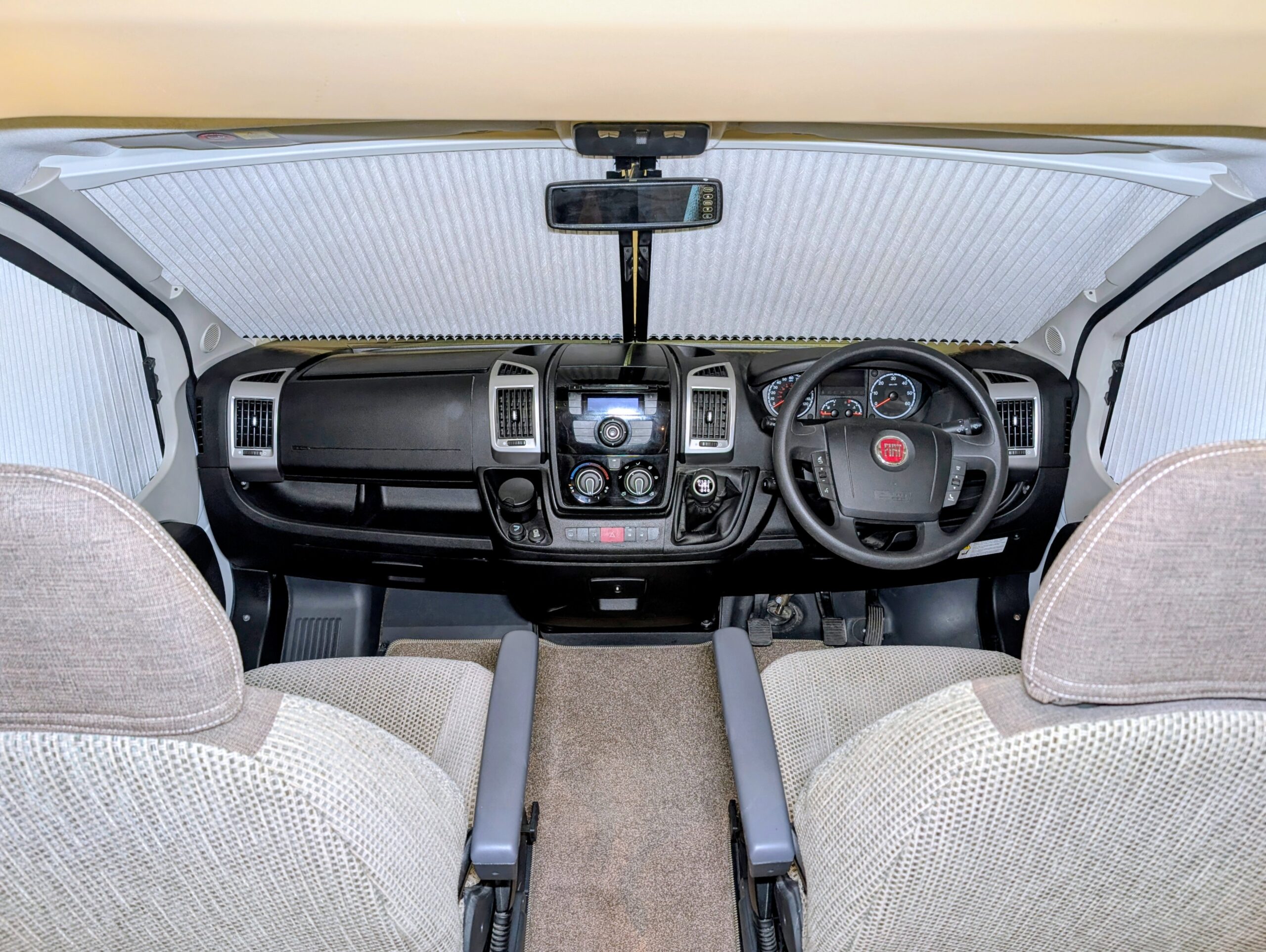 
								Swift Sundance 622FB full									