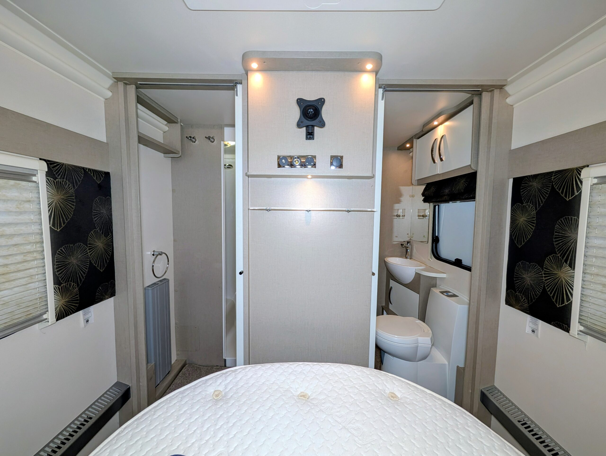
								Sterling Elite 650 full									