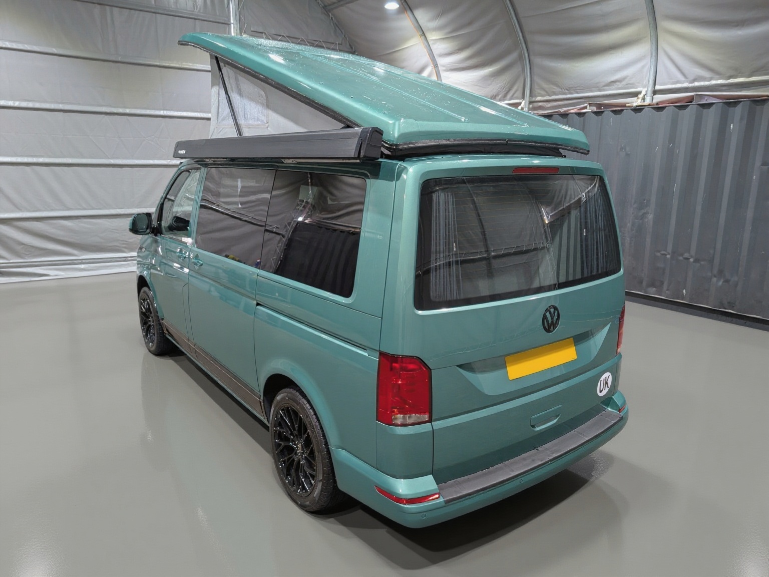 
								Volkswagen Camper King St Tropez Campervan full									