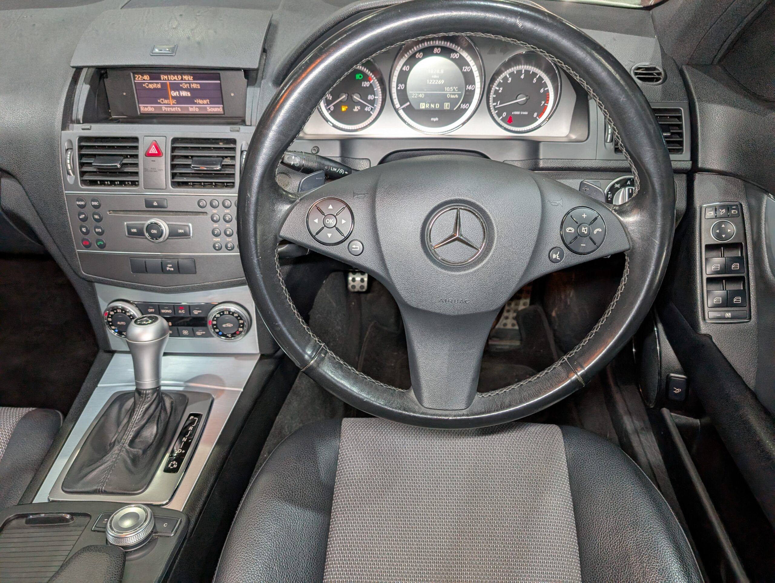 
								Mercedes-Benz C C250 CGI Blueefficiency Sport full									