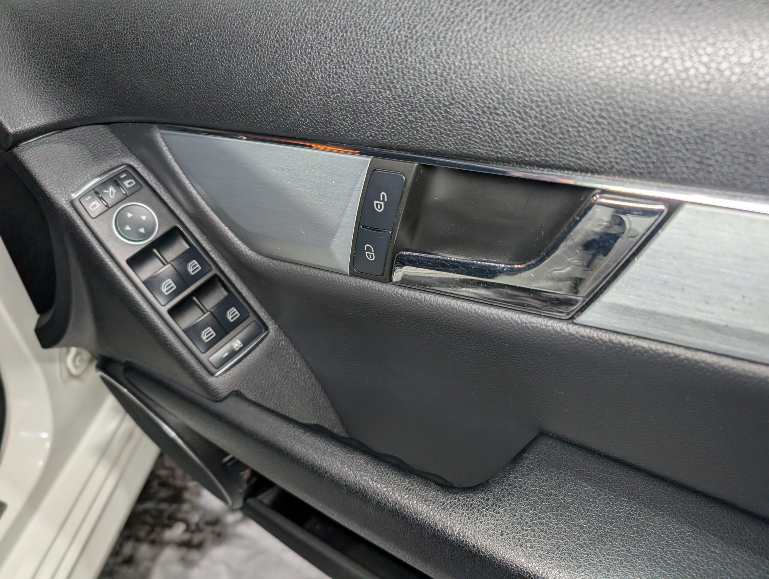 
								Mercedes-Benz C C250 CGI Blueefficiency Sport full									