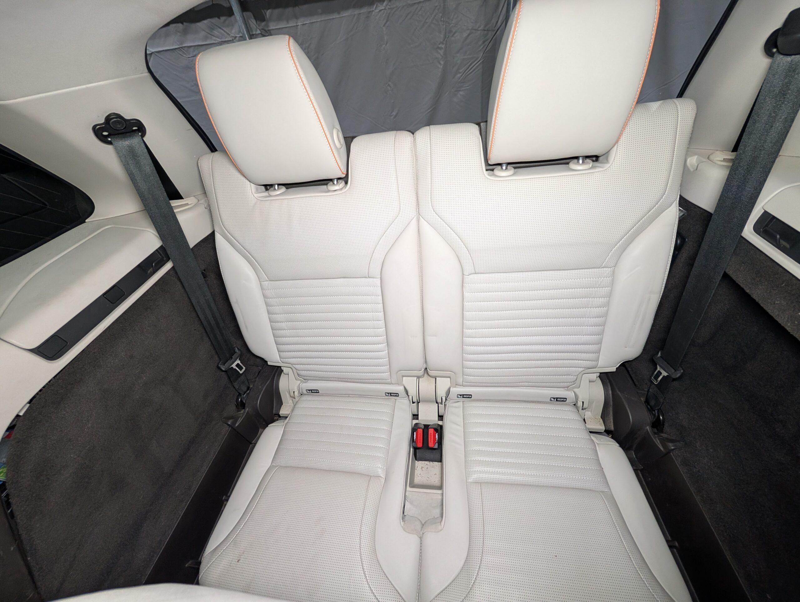 
								Land Rover Discovery TD6 HSE full									