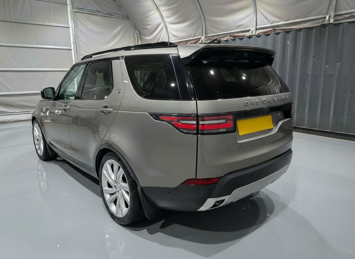 
								Land Rover Discovery TD6 HSE full									