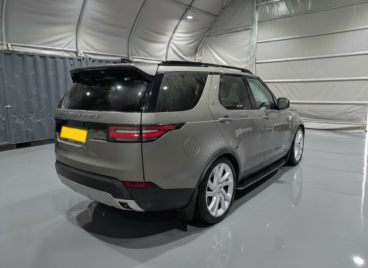 
								Land Rover Discovery TD6 HSE full									