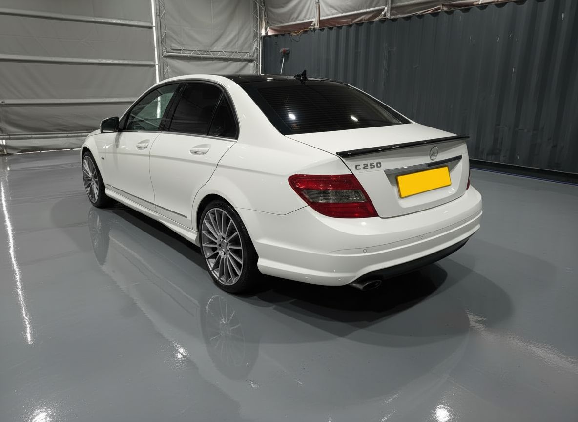 
								Mercedes-Benz C C250 CGI Blueefficiency Sport full									