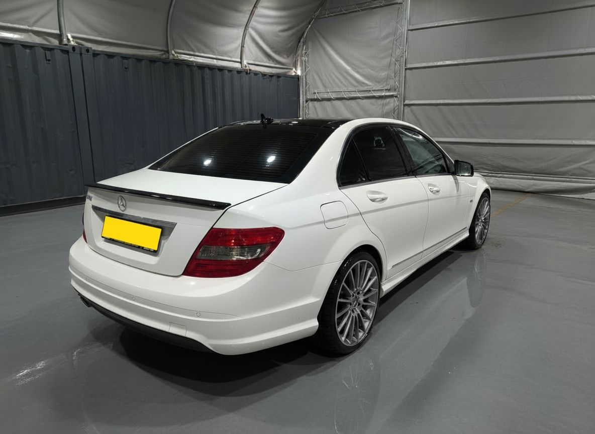 
								Mercedes-Benz C C250 CGI Blueefficiency Sport full									