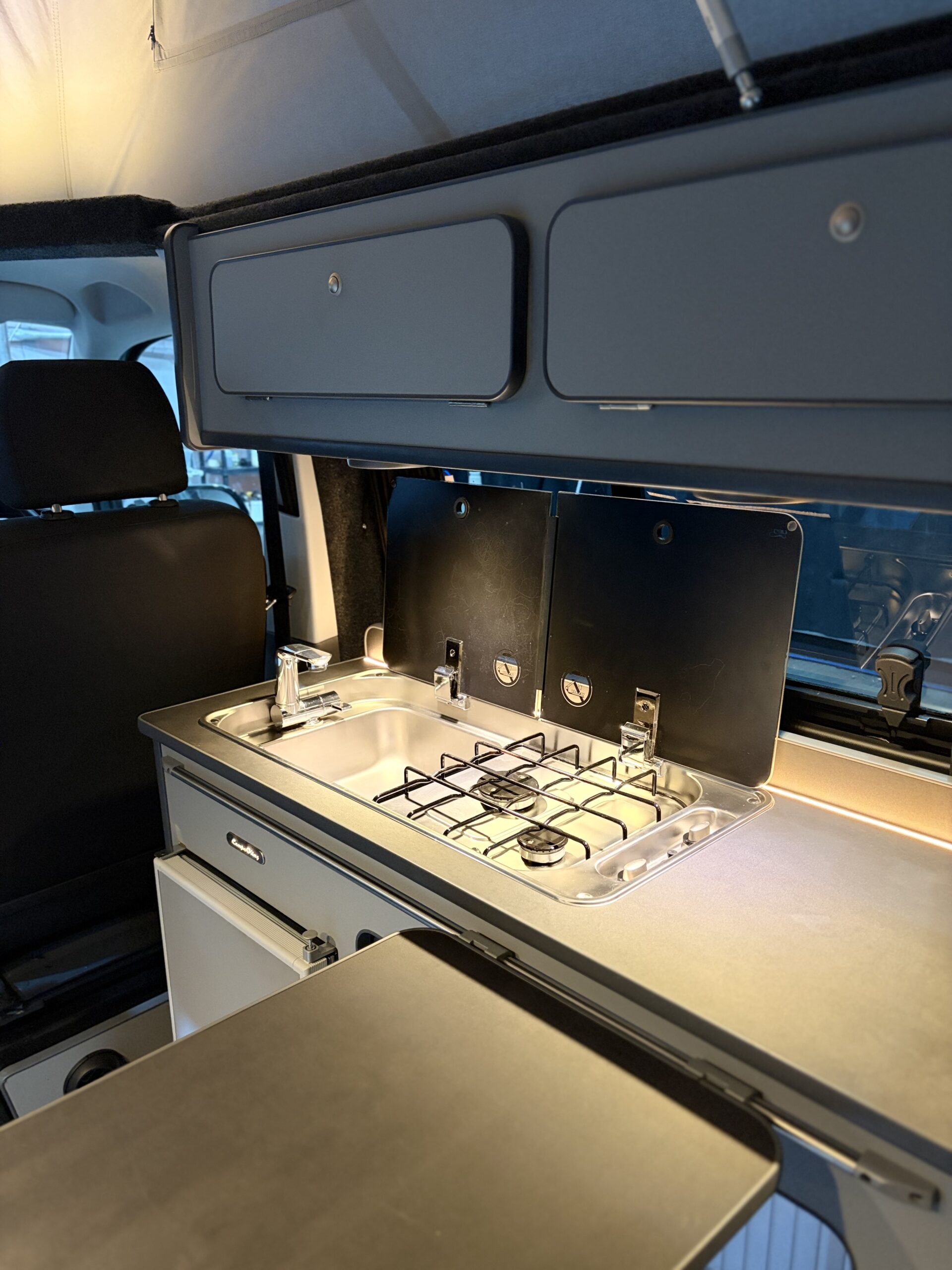 
								Volkswagen Camper King St Tropez Campervan full									