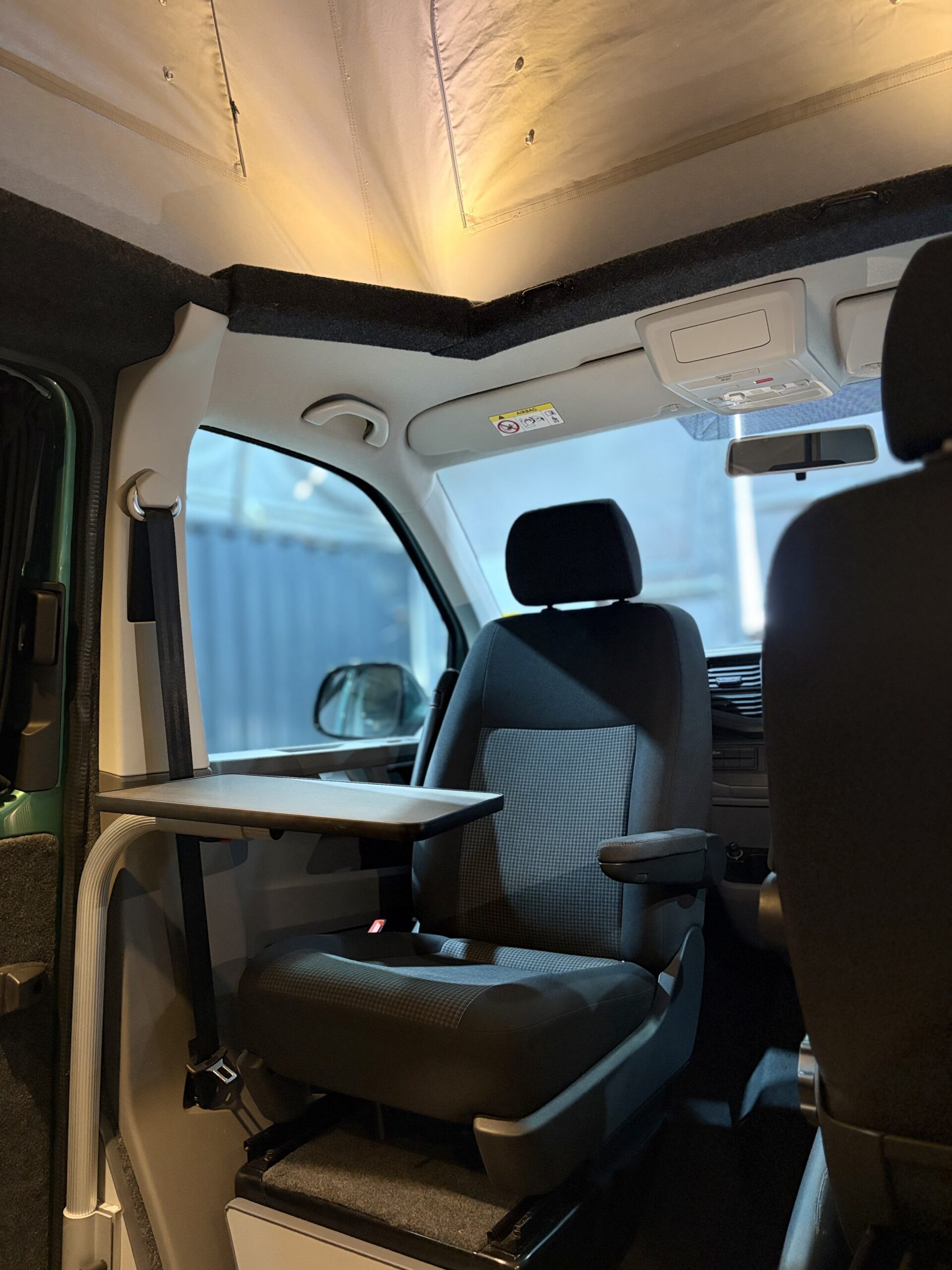 
								Volkswagen Camper King St Tropez Campervan full									