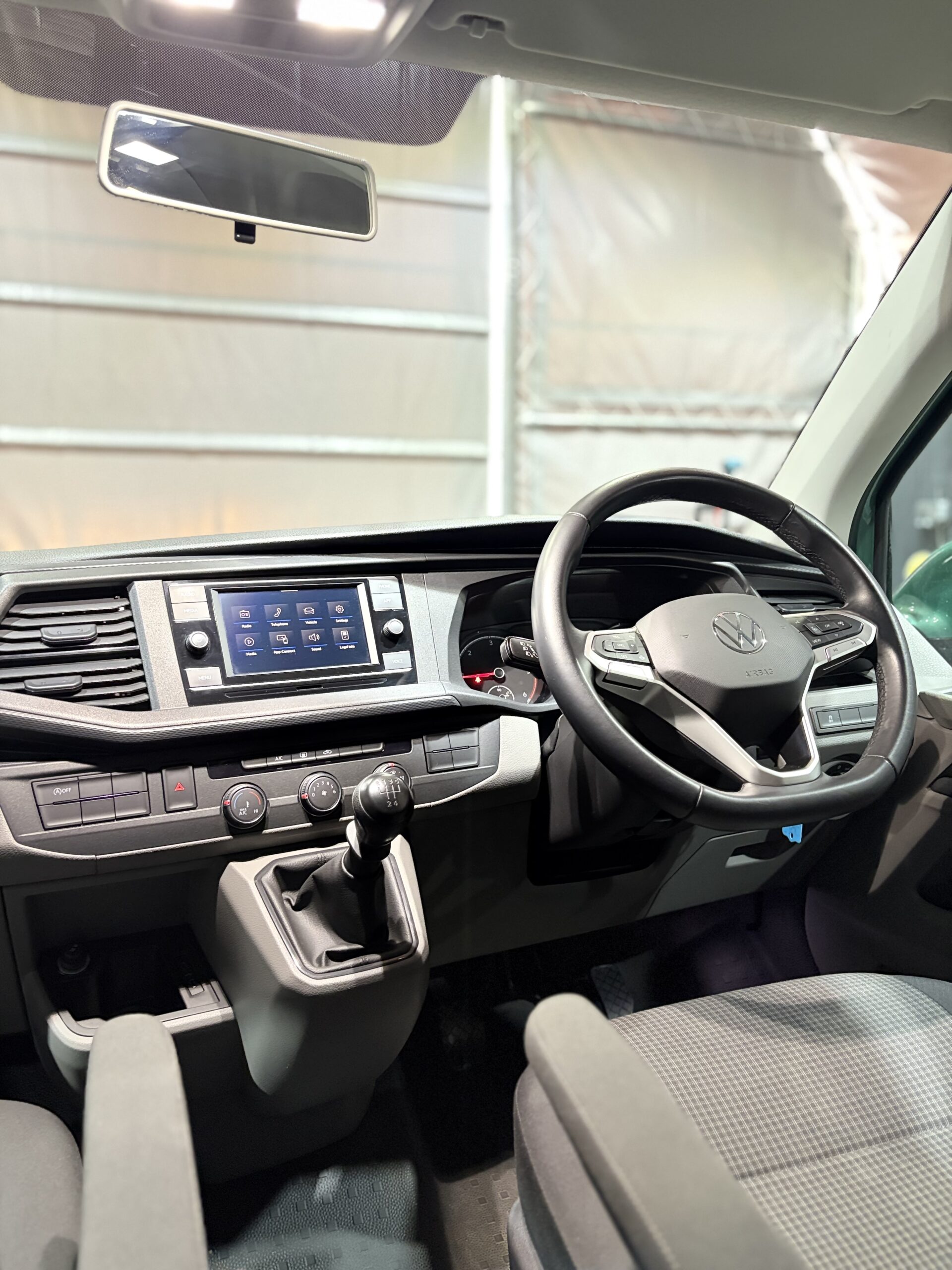 
								Volkswagen Camper King St Tropez Campervan full									