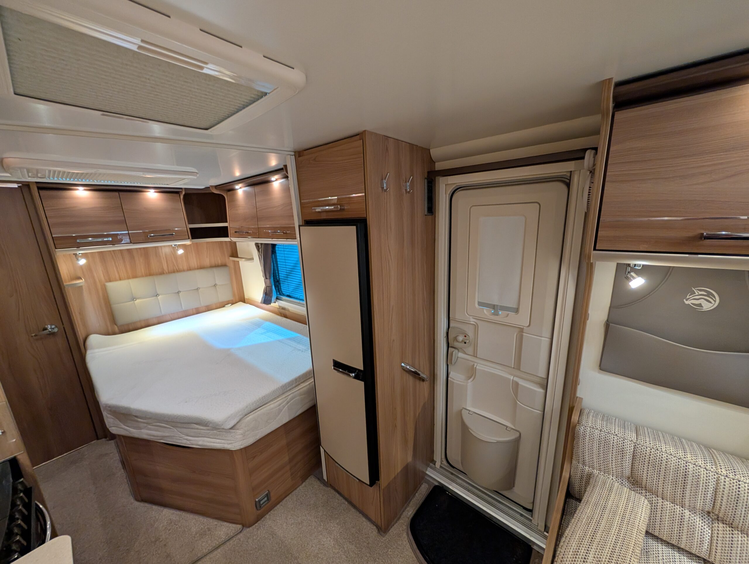 
								Bailey Unicorn Valencia full									