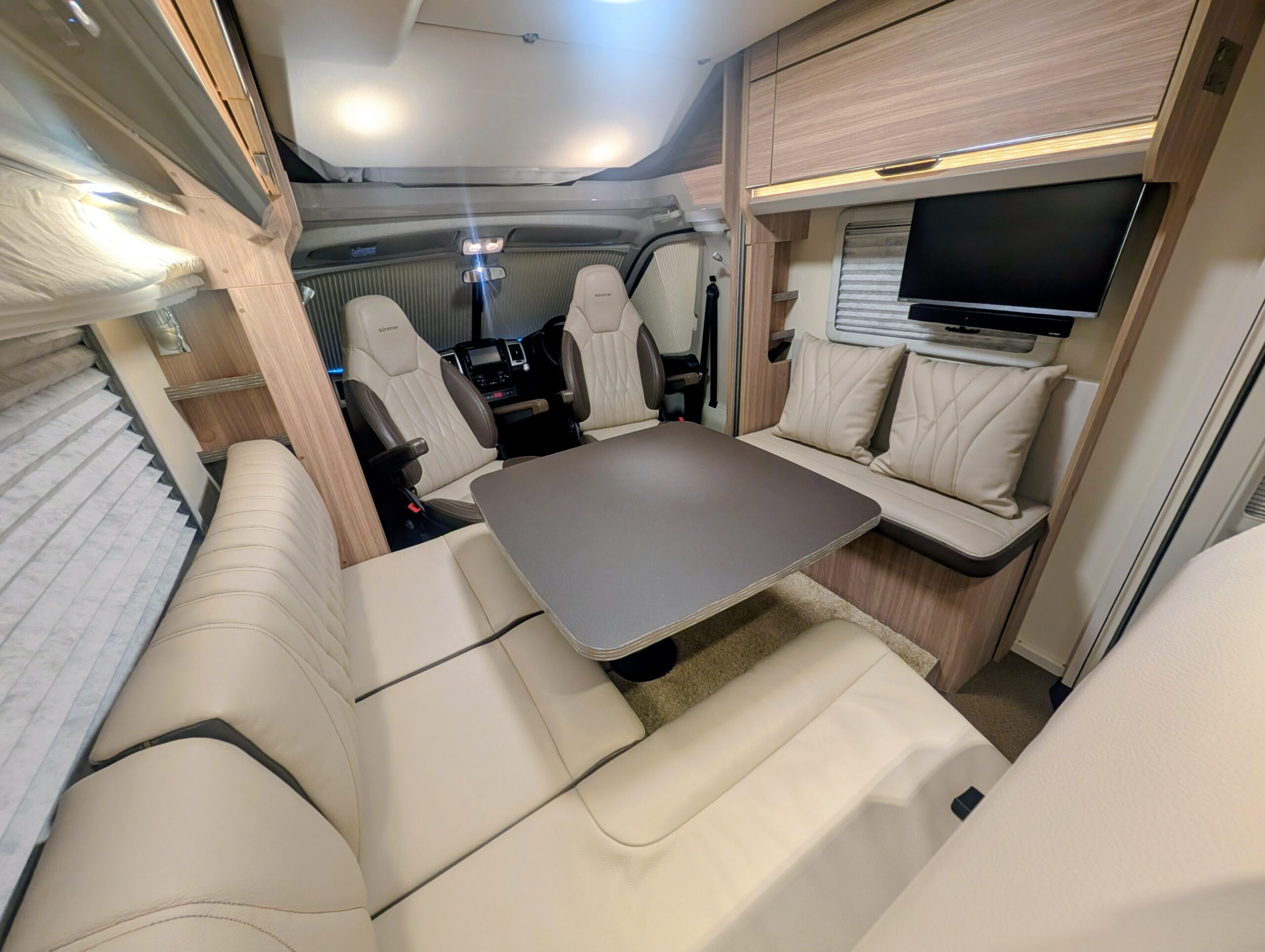 
								Burstner Ixeo 680 G full									