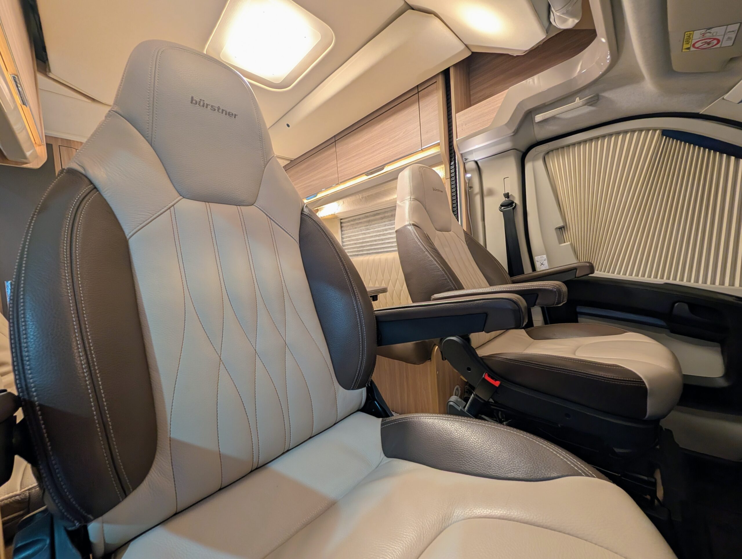 
								Burstner Ixeo 680 G full									