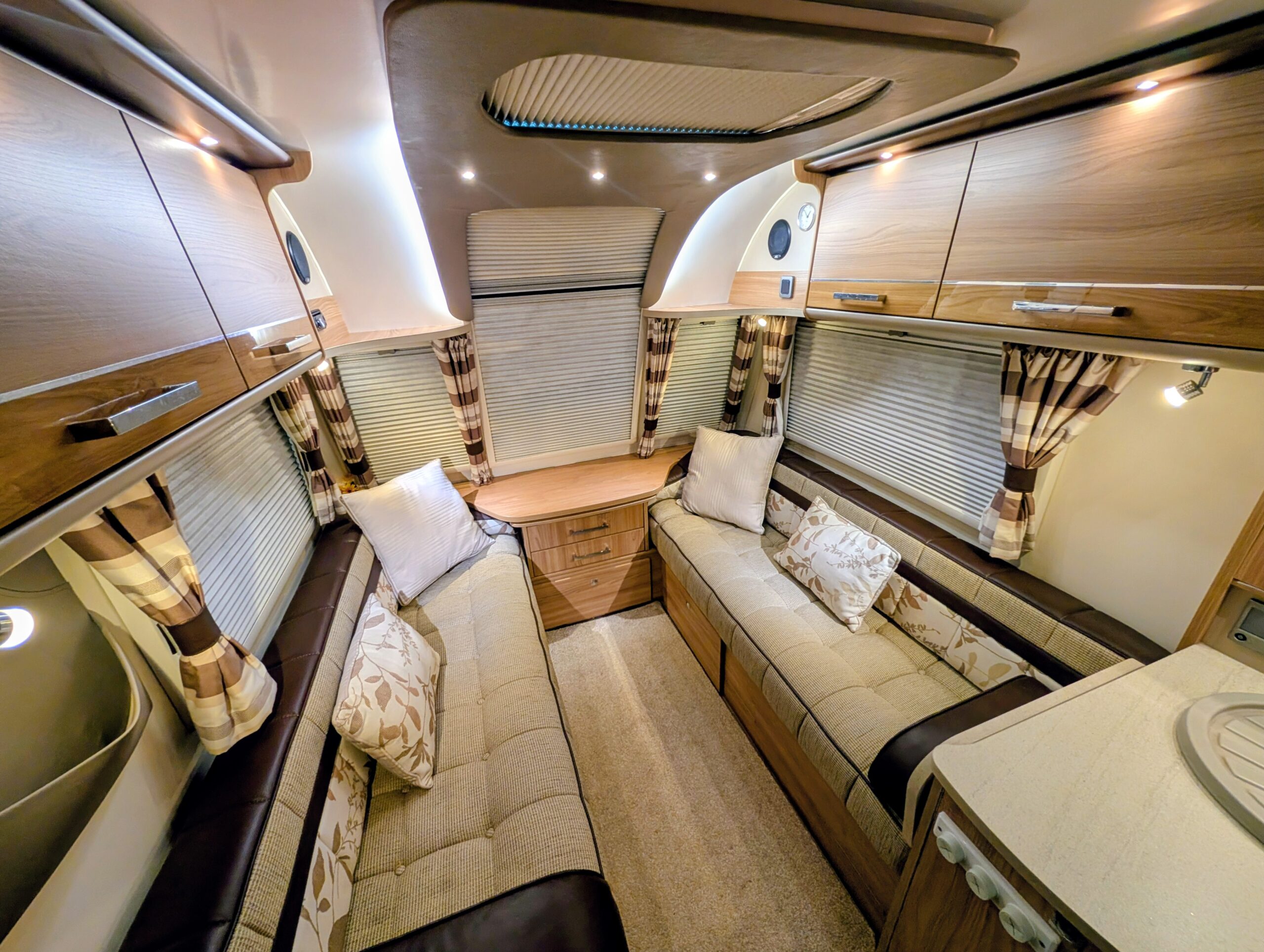 
								Bailey Unicorn Valencia full									