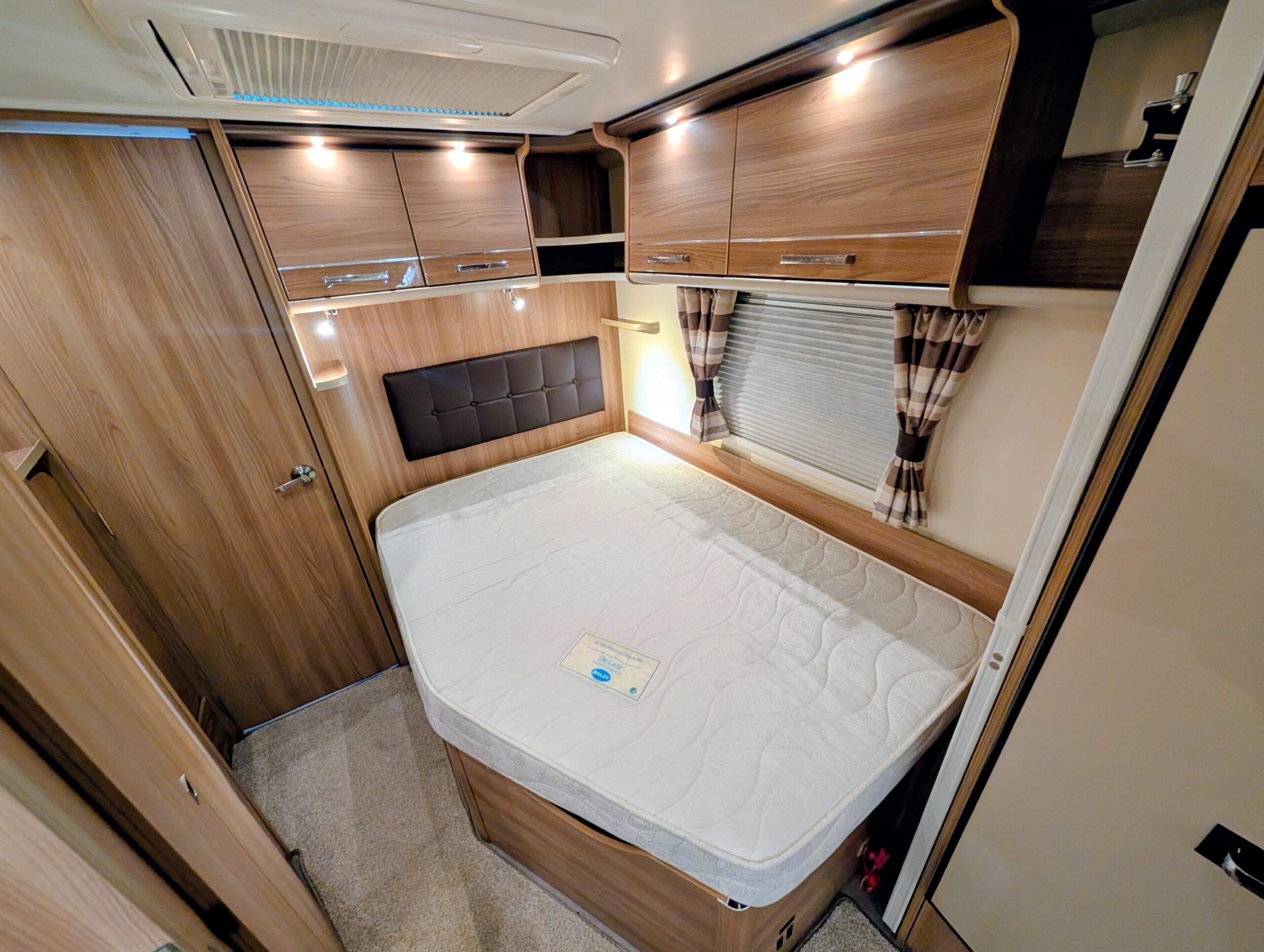 
								Bailey Unicorn Valencia full									