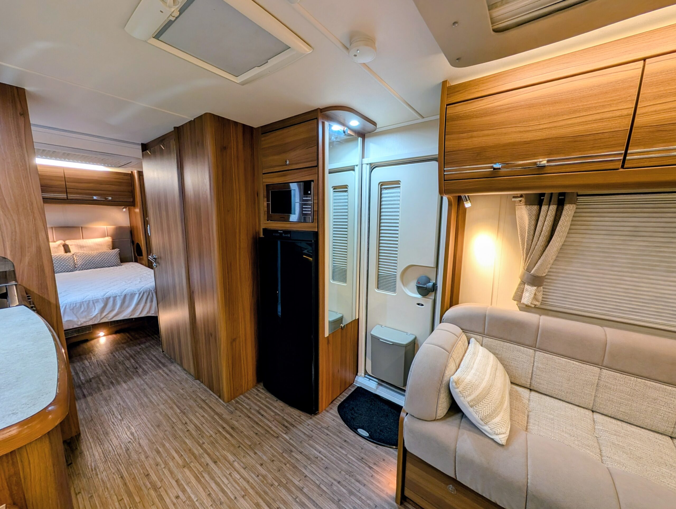 
								Buccaneer Caravel full									