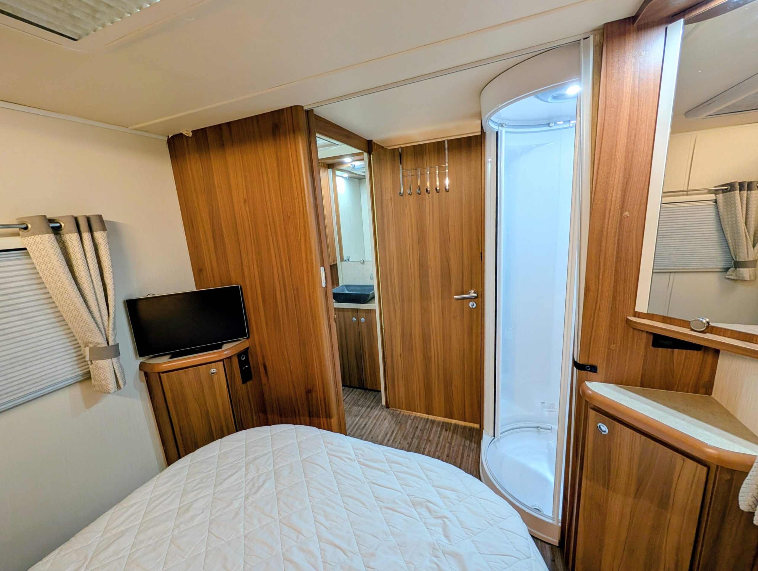 
								Buccaneer Caravel full									