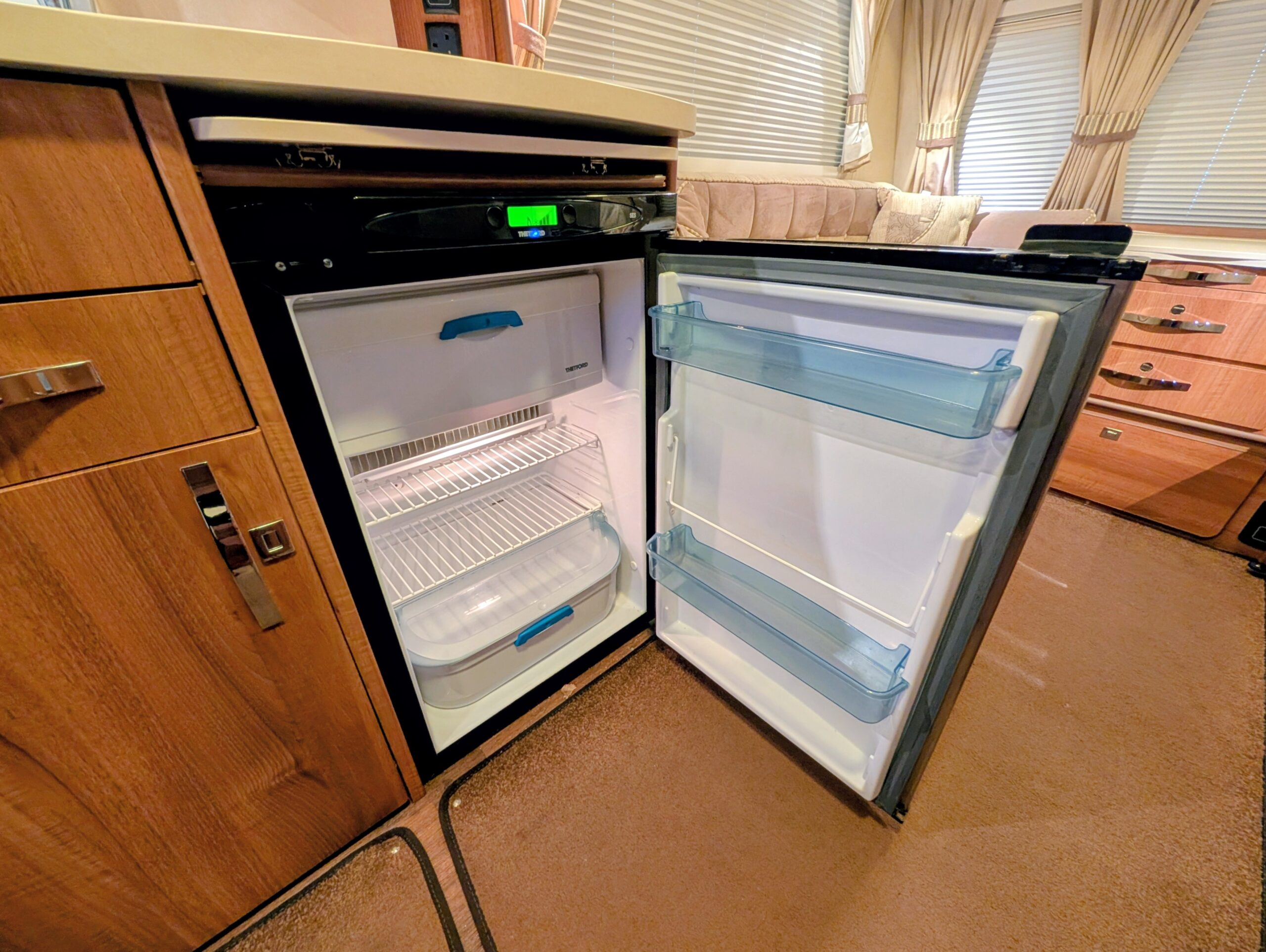 
								Auto Sleeper Kensington full									