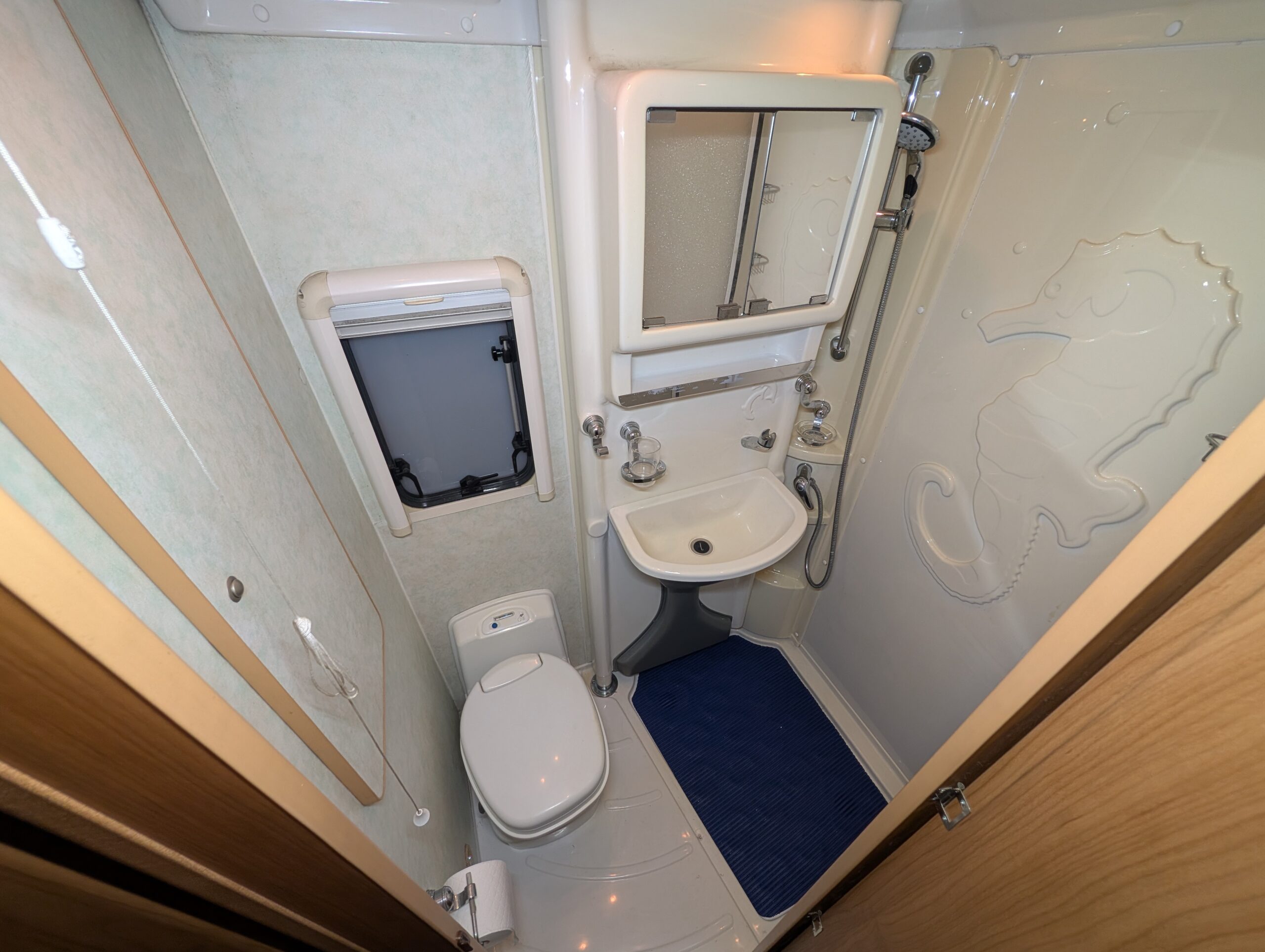 
								Autocruise Pioneer Jolliet full									