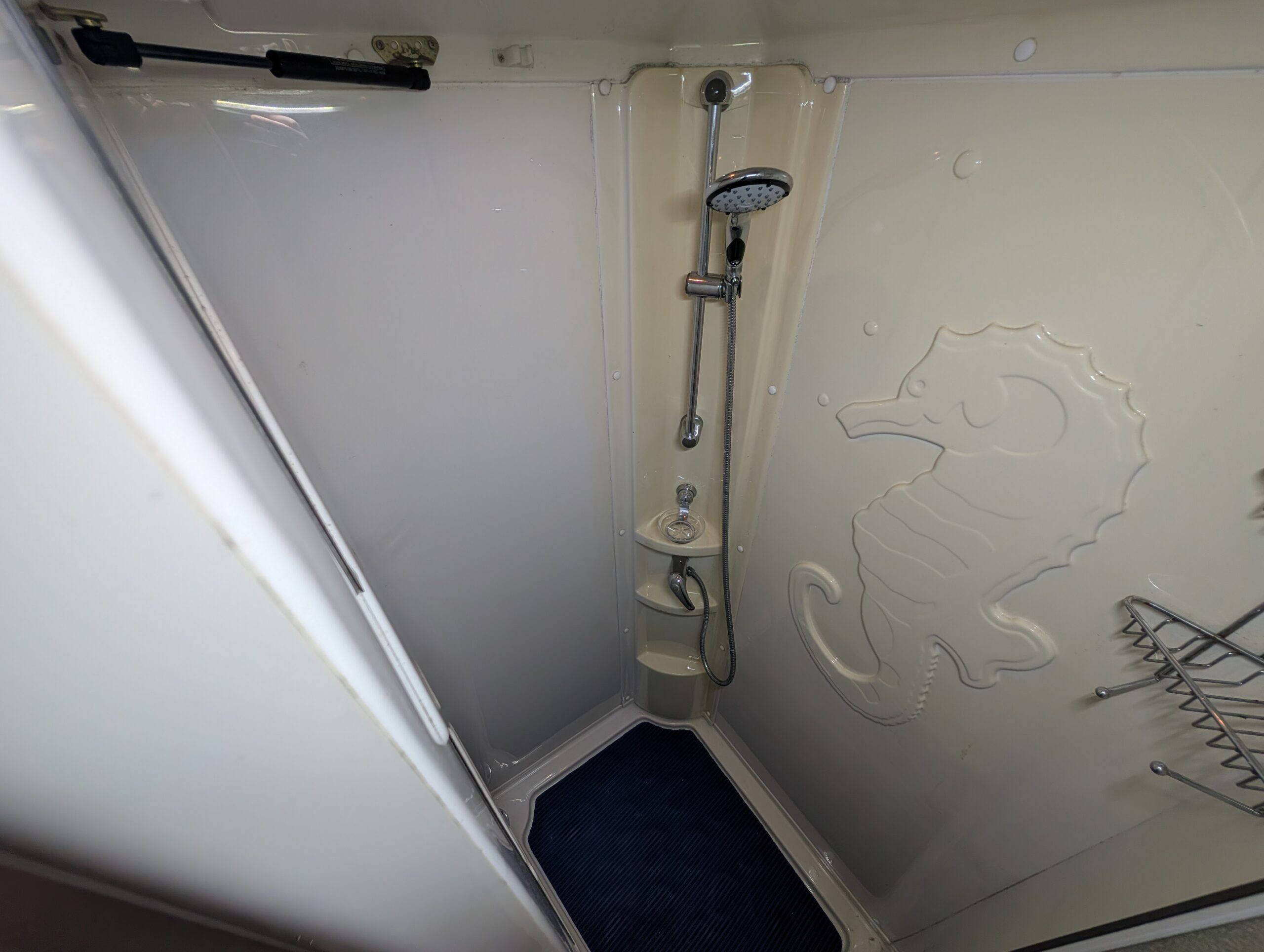 
								Autocruise Pioneer Jolliet full									