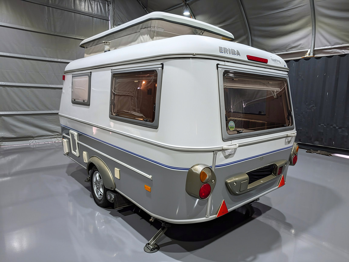 
								Eriba Triton 430 GT full									