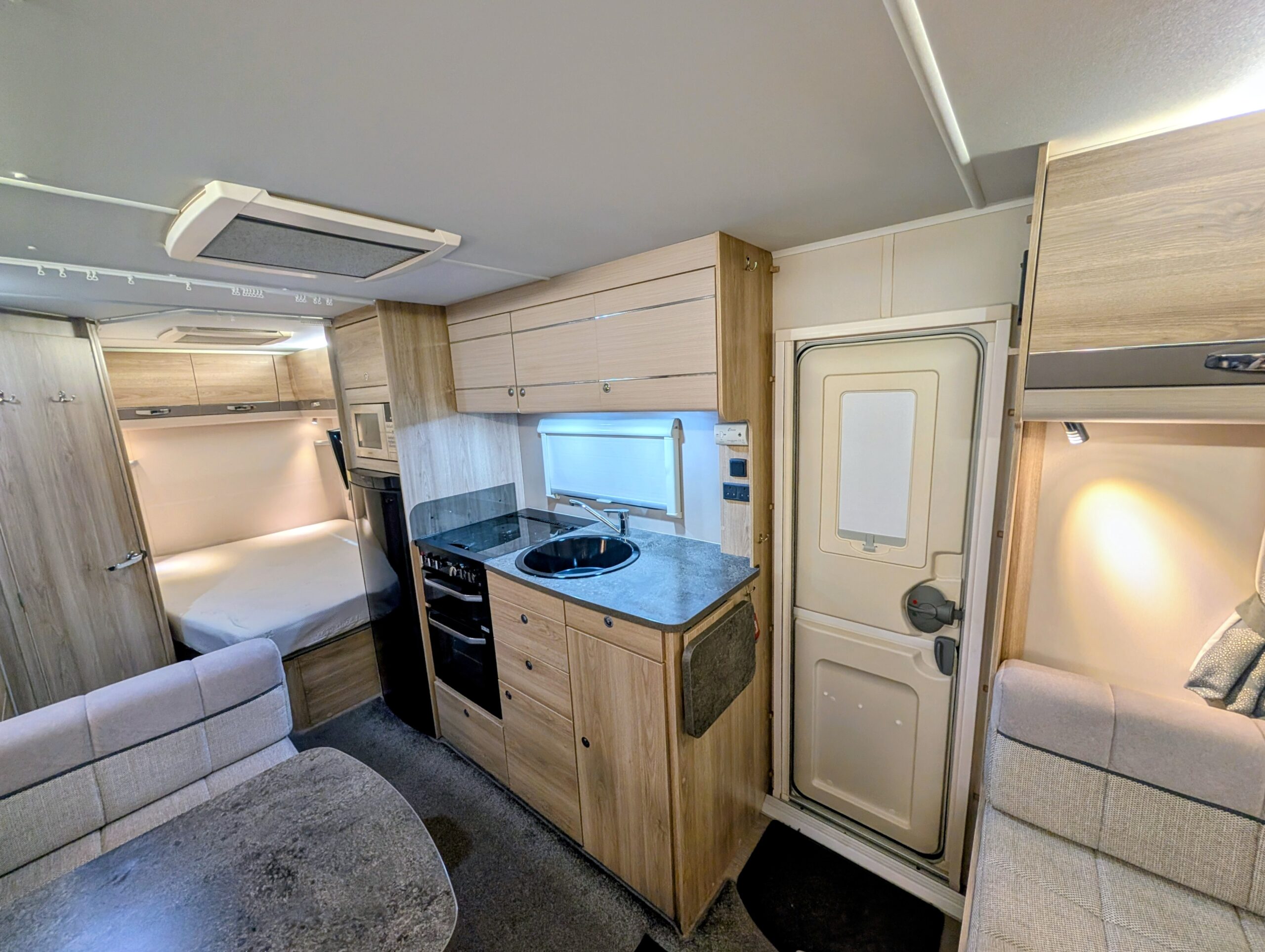 
								Elddis Avante 840 full									