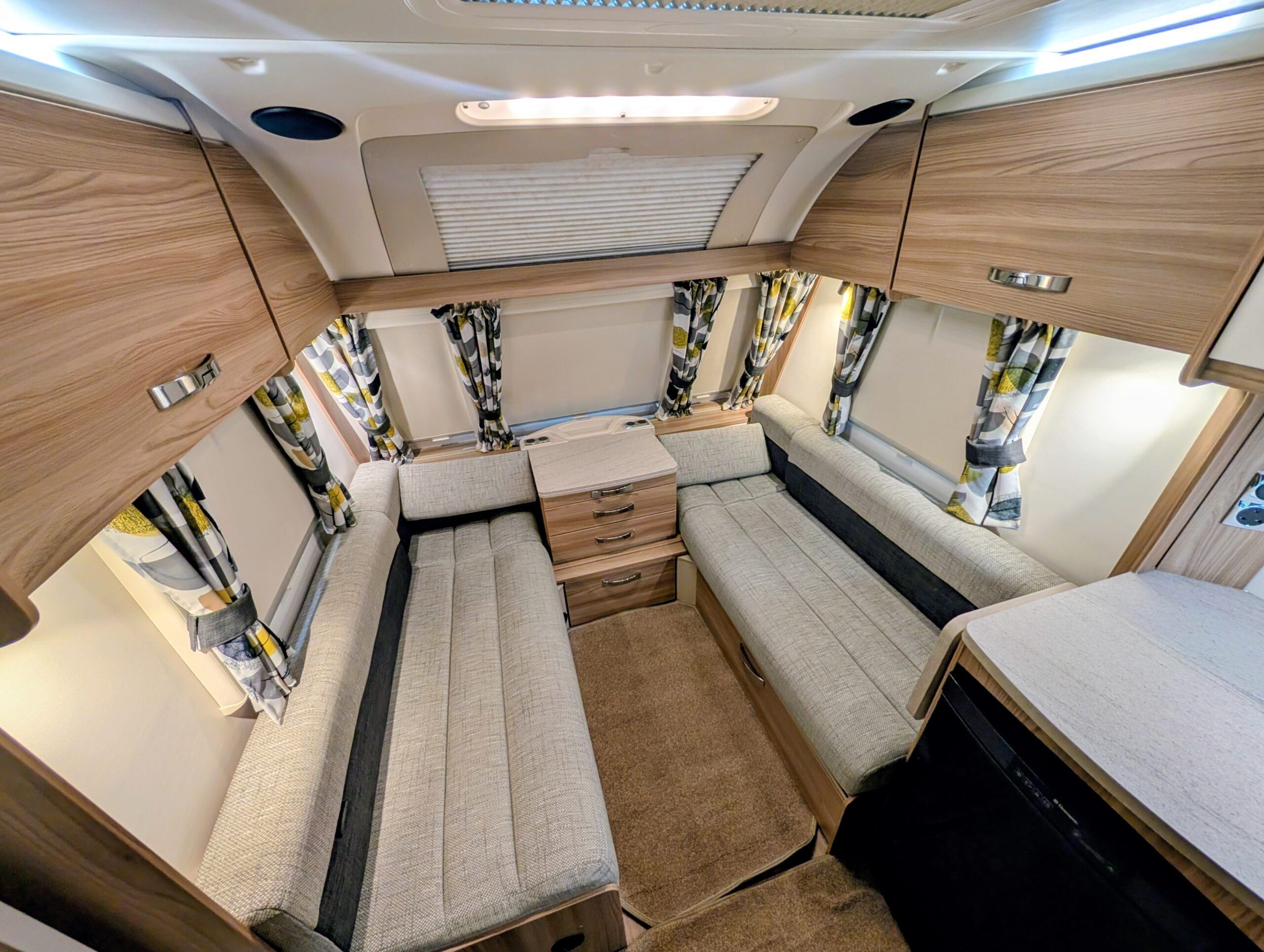 
								Swift Cruach Cairngorm full									