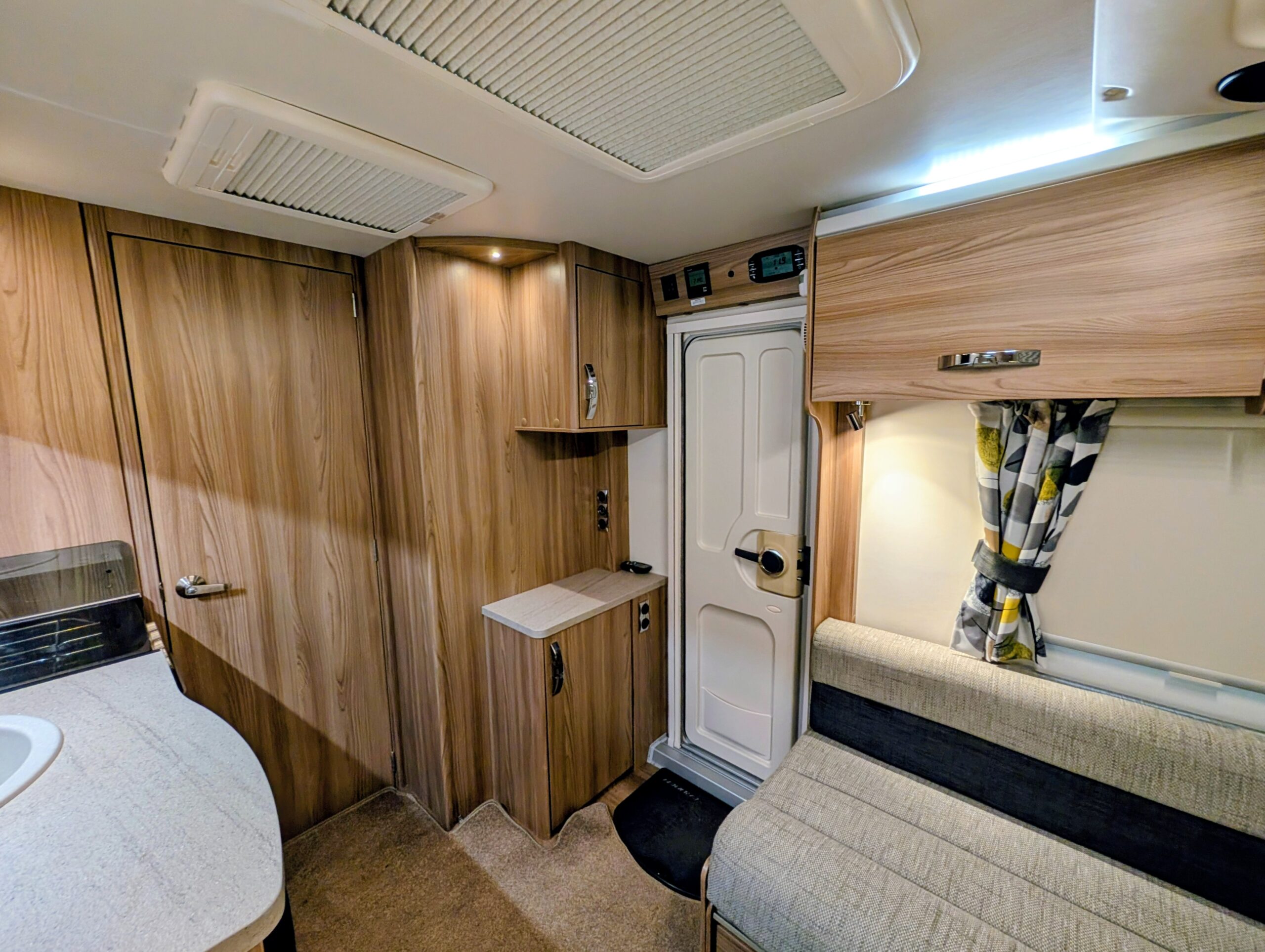 
								Swift Cruach Cairngorm full									