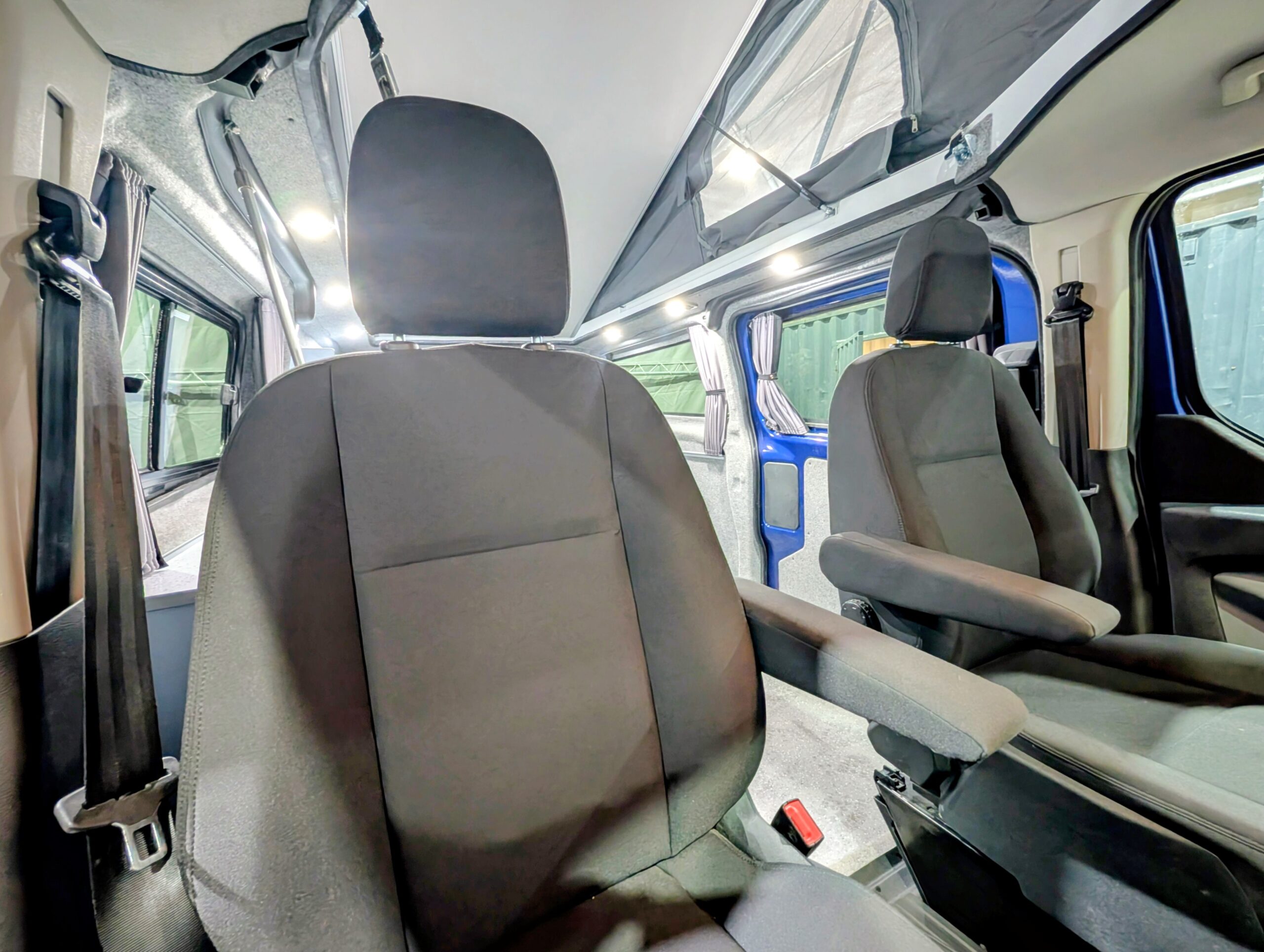 
								Ford Transit Custom Campervan full									