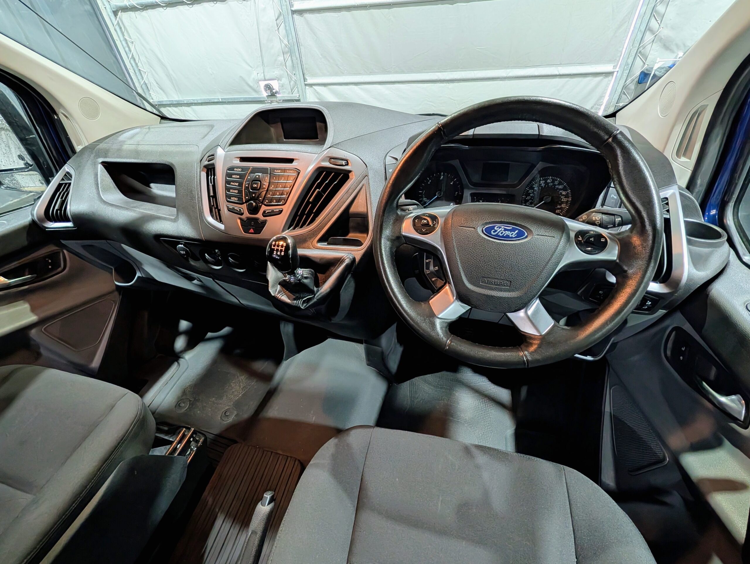 
								Ford Transit Custom Campervan full									