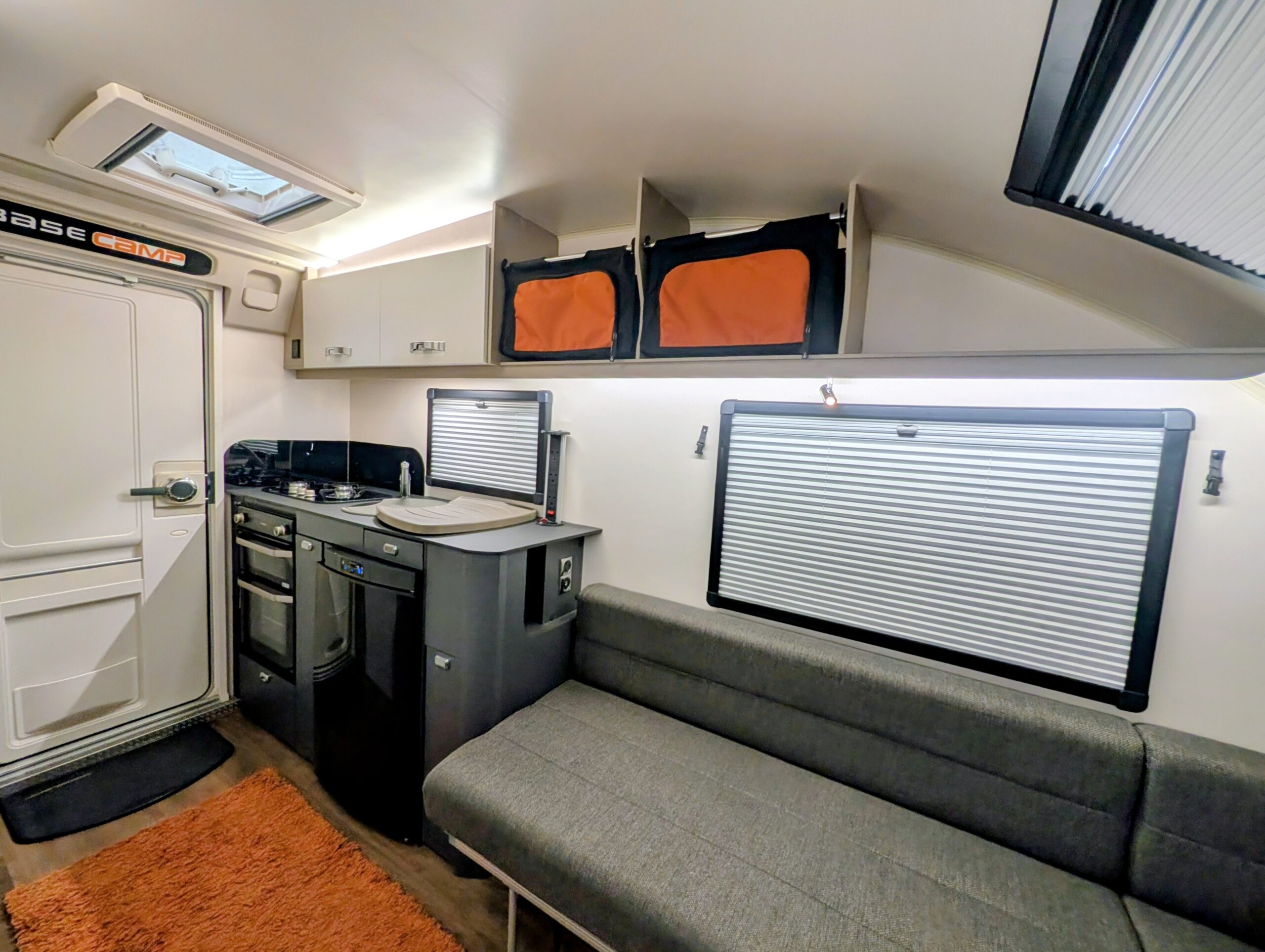 
								Swift BaseCamp full									