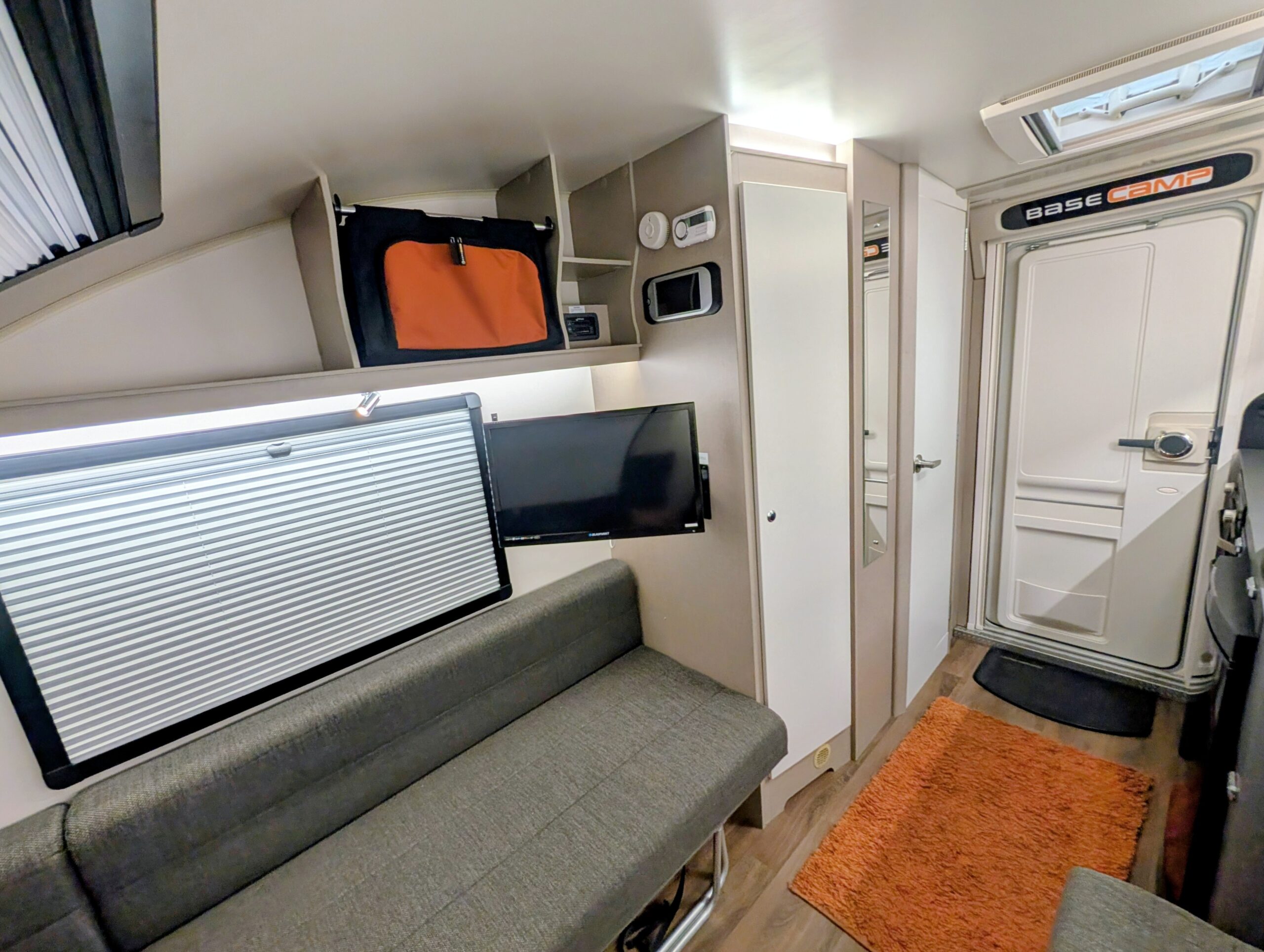 
								Swift BaseCamp full									