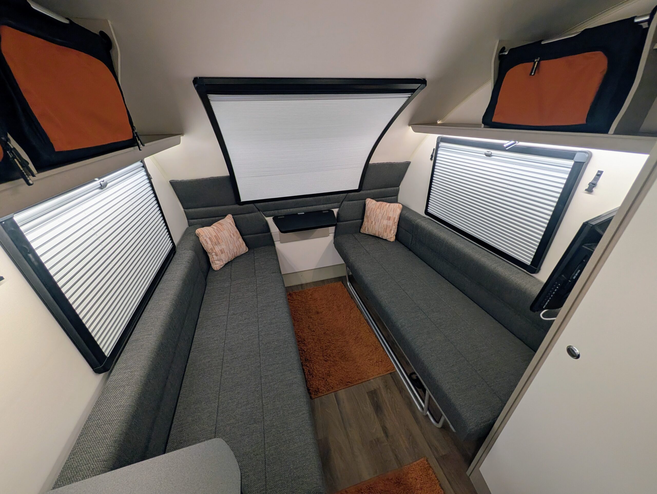 
								Swift BaseCamp full									