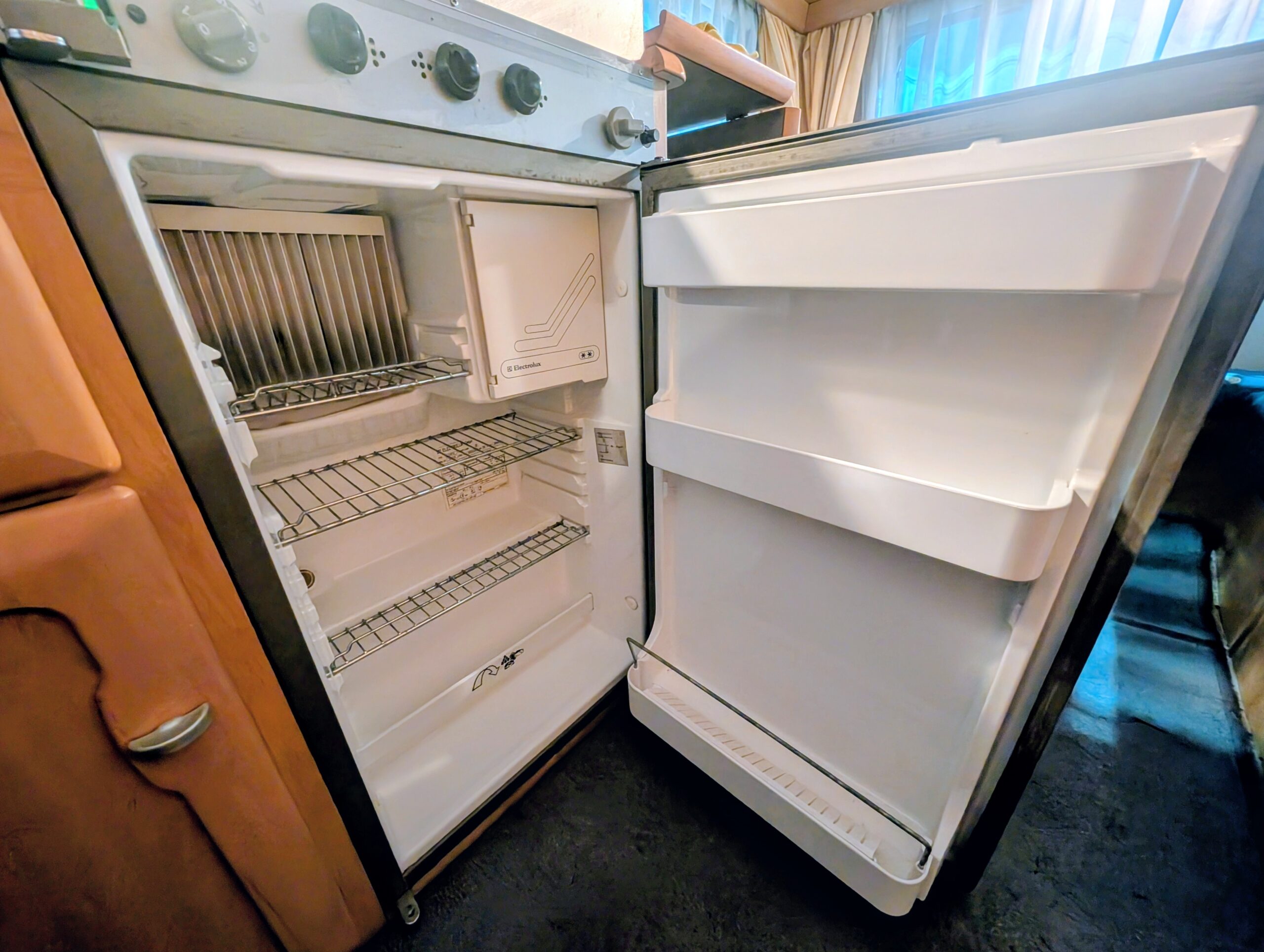 
								Eriba Triton 430 Touring GT full									