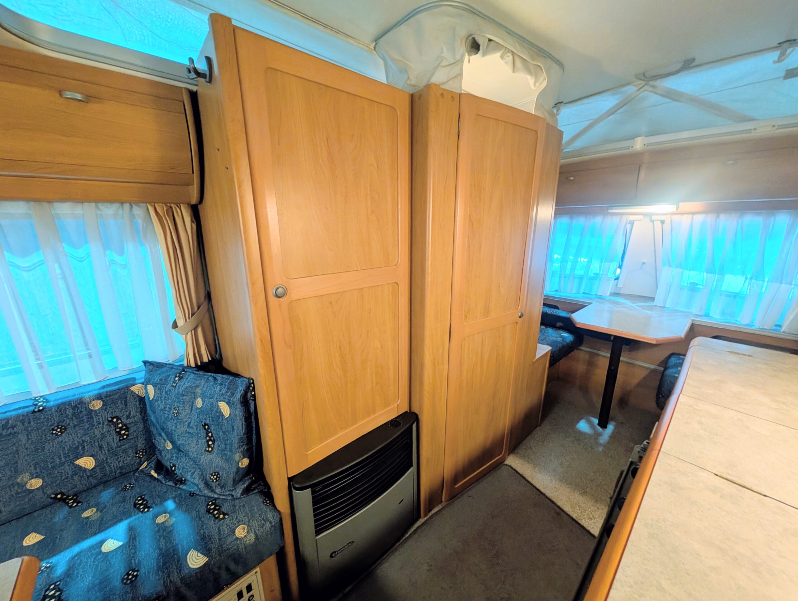 
								Eriba Triton 430 Touring GT full									